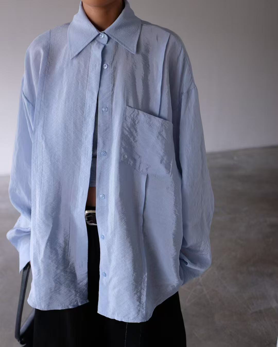 Polo collar single pocket solid color simple shirt