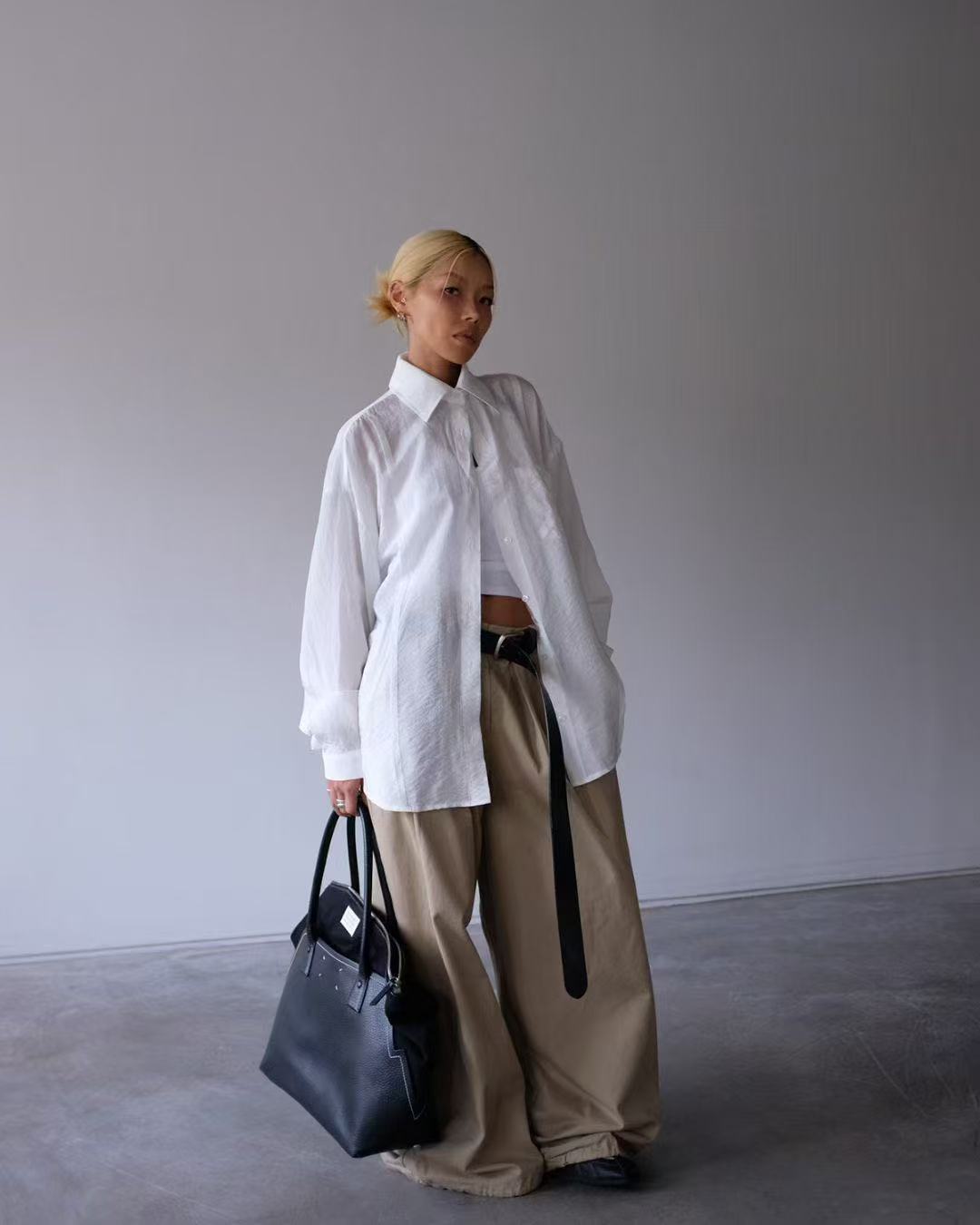 Polo collar single pocket solid color simple shirt