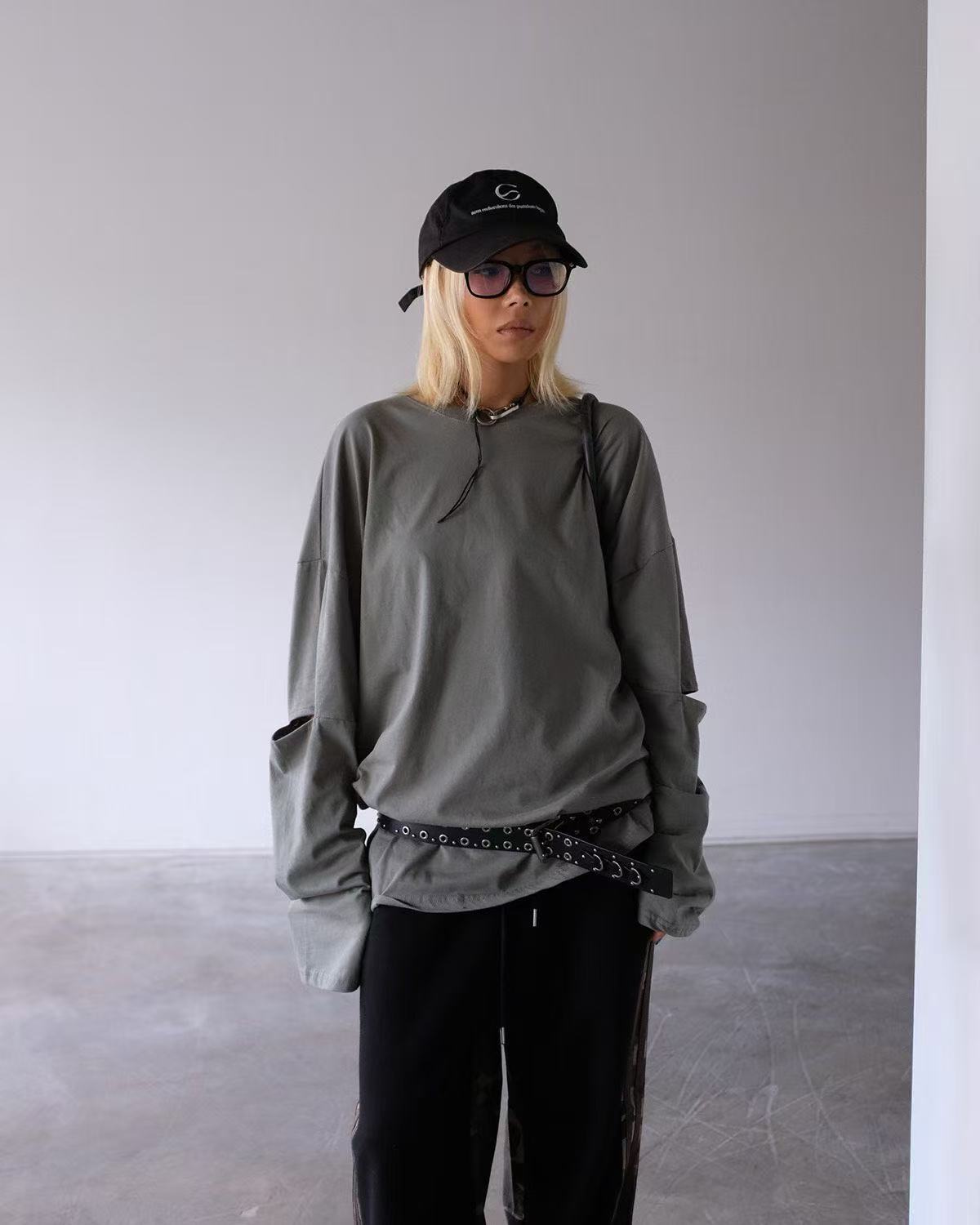 Design round neck versatile long sleeve T-shirt