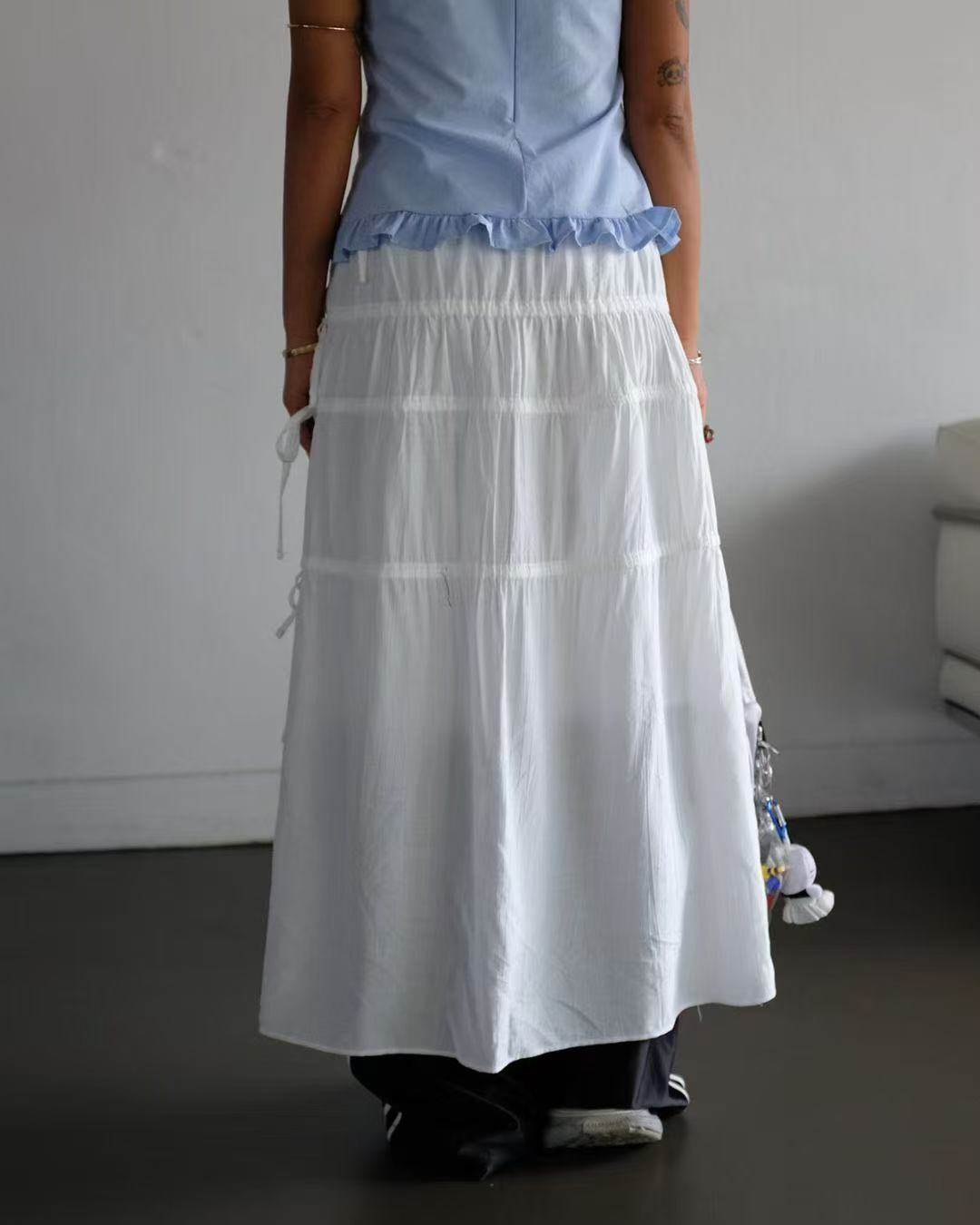 Elastic waist pleated cord skirt