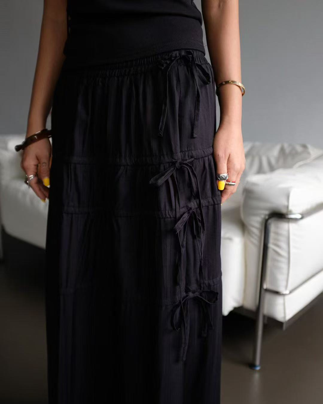 Elastic waist pleated cord skirt