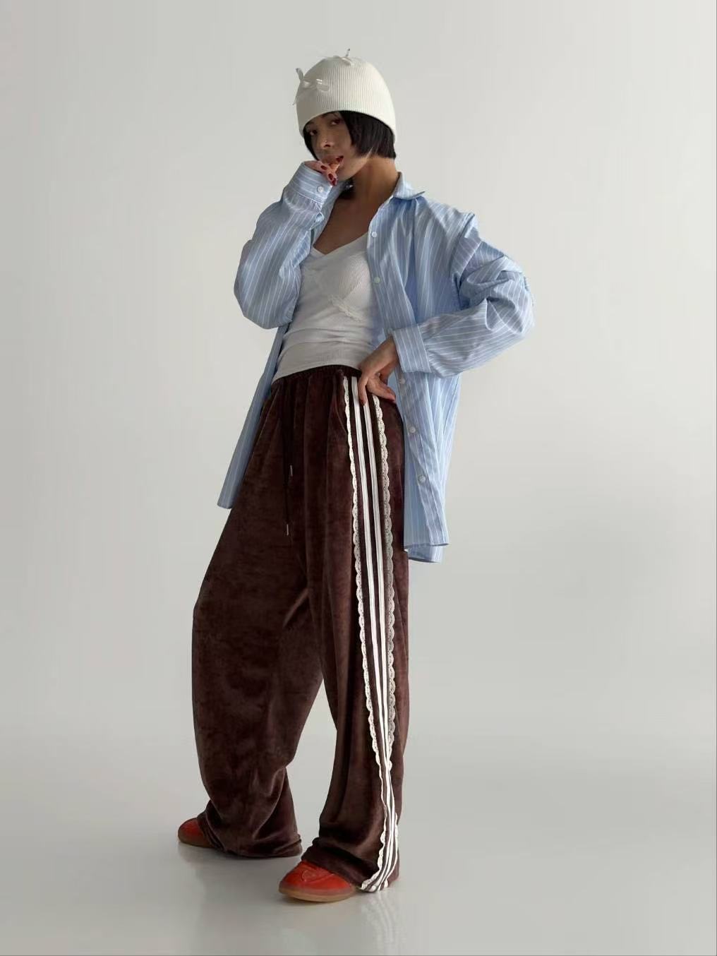 鬆緊腰蕾絲邊槓條休閒長褲