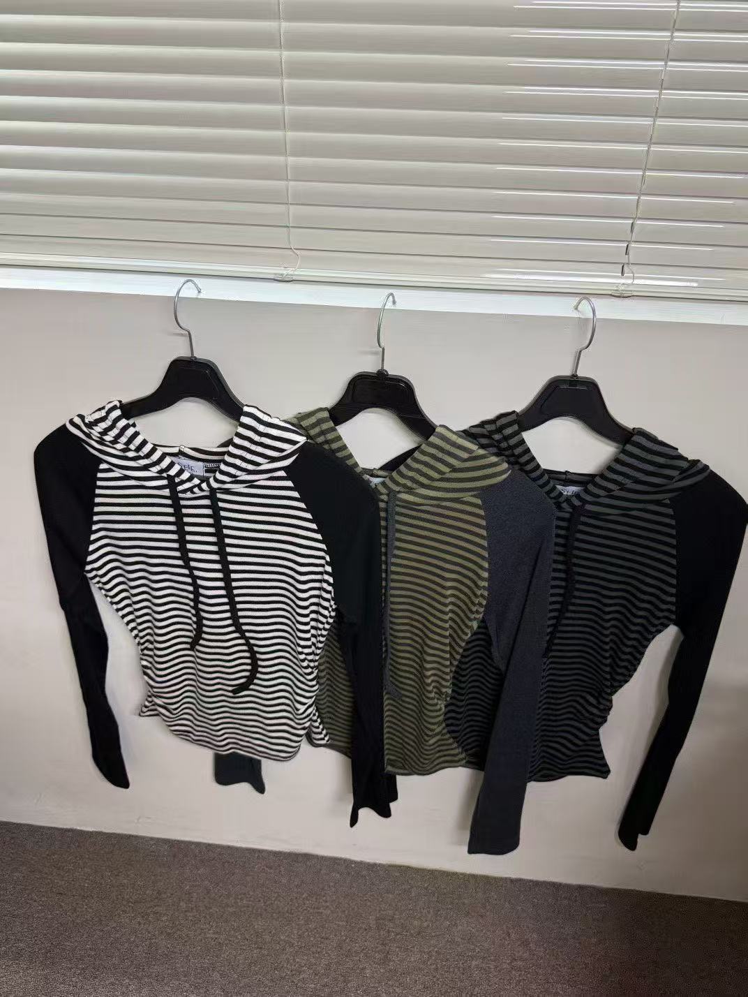 條紋連帽百搭休閒長袖T卹