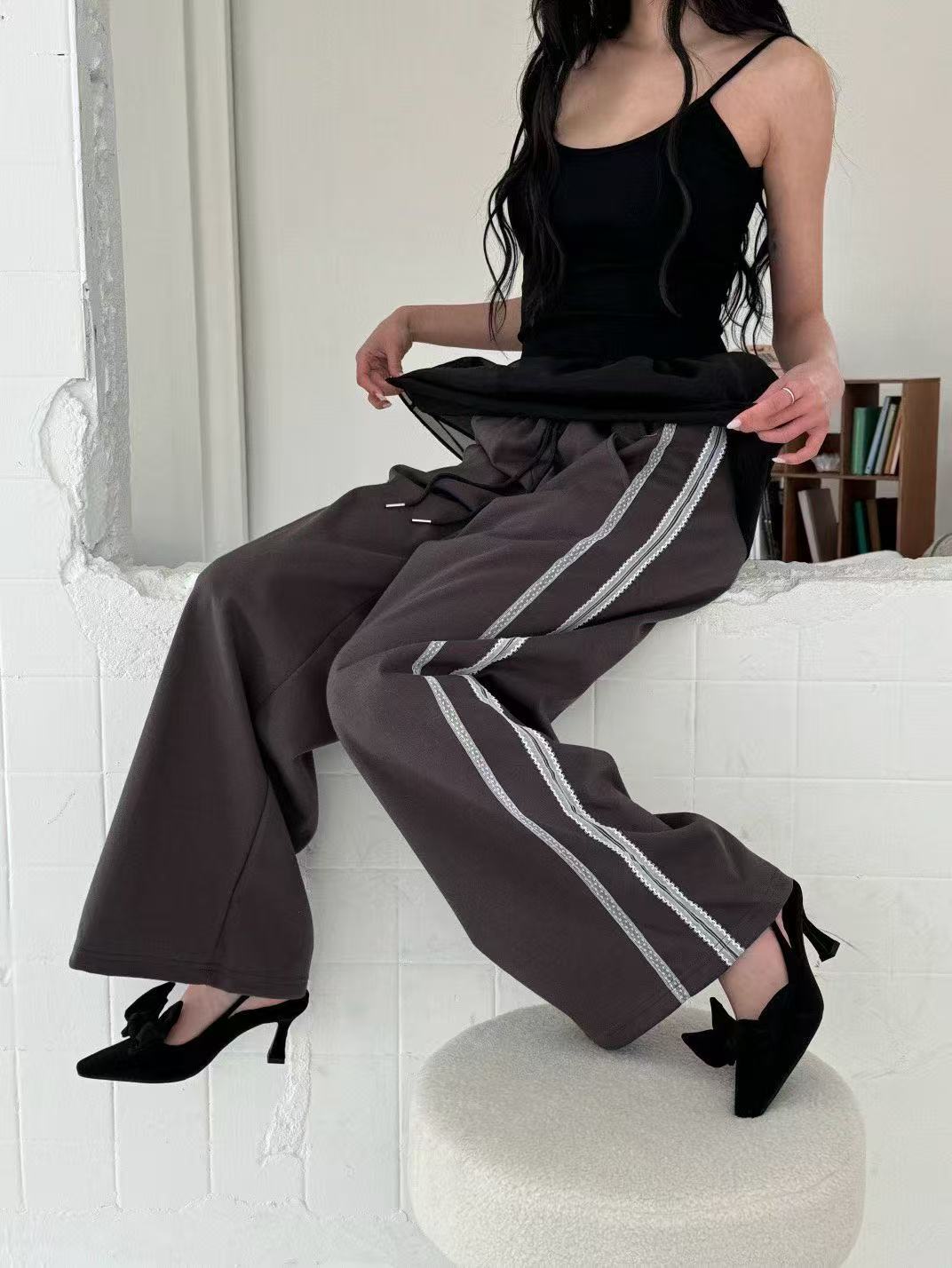 蕾絲花邊口袋休閒運動衛褲