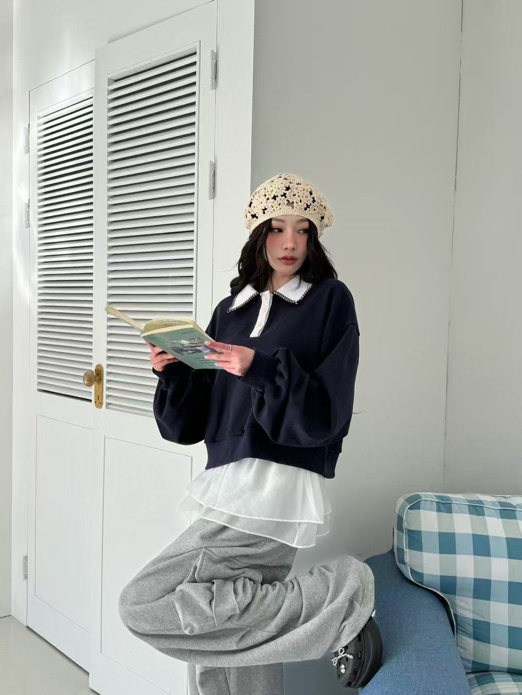 娃娃領慵懶風寬鬆上衣