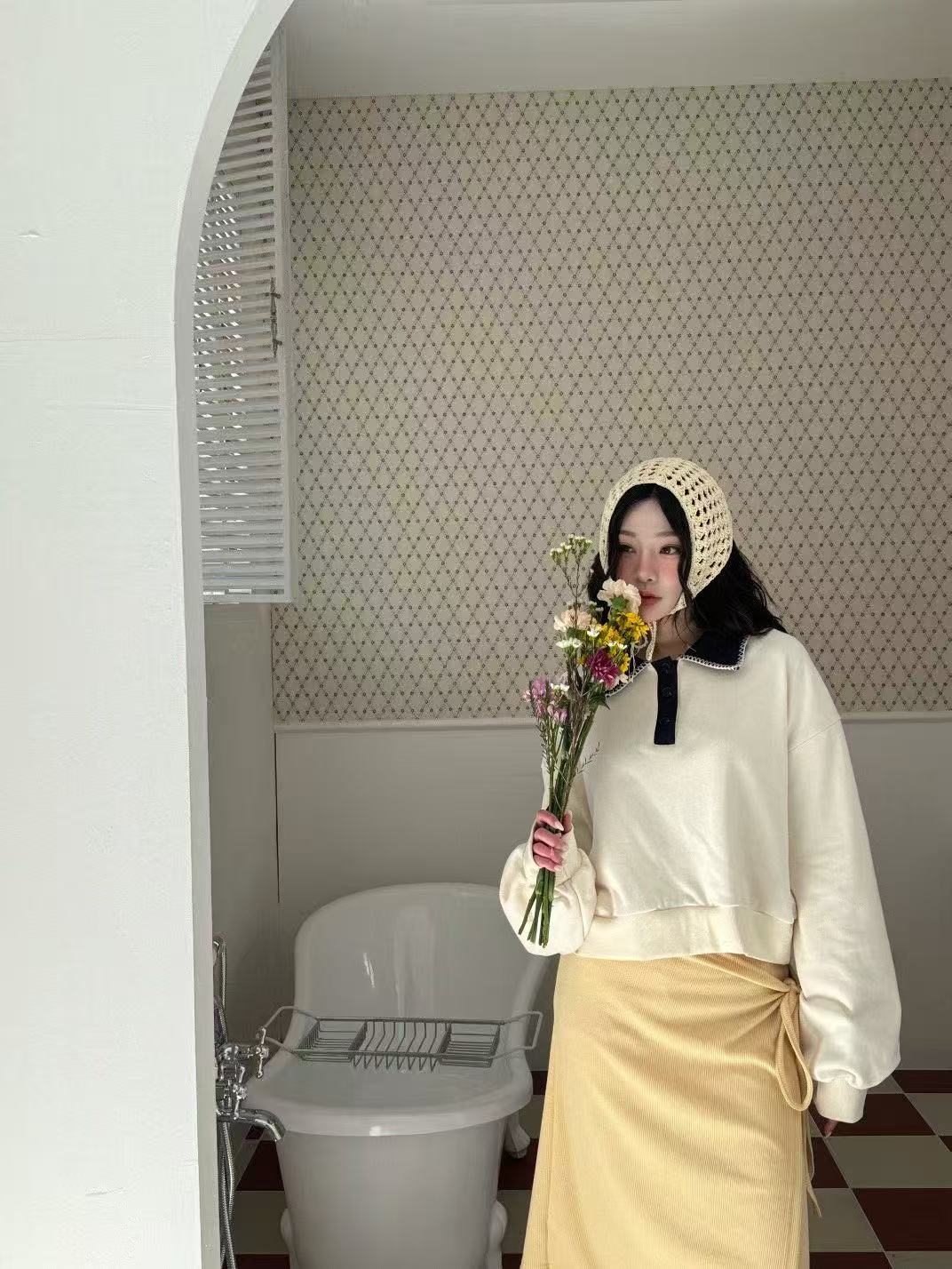 娃娃領慵懶風寬鬆上衣