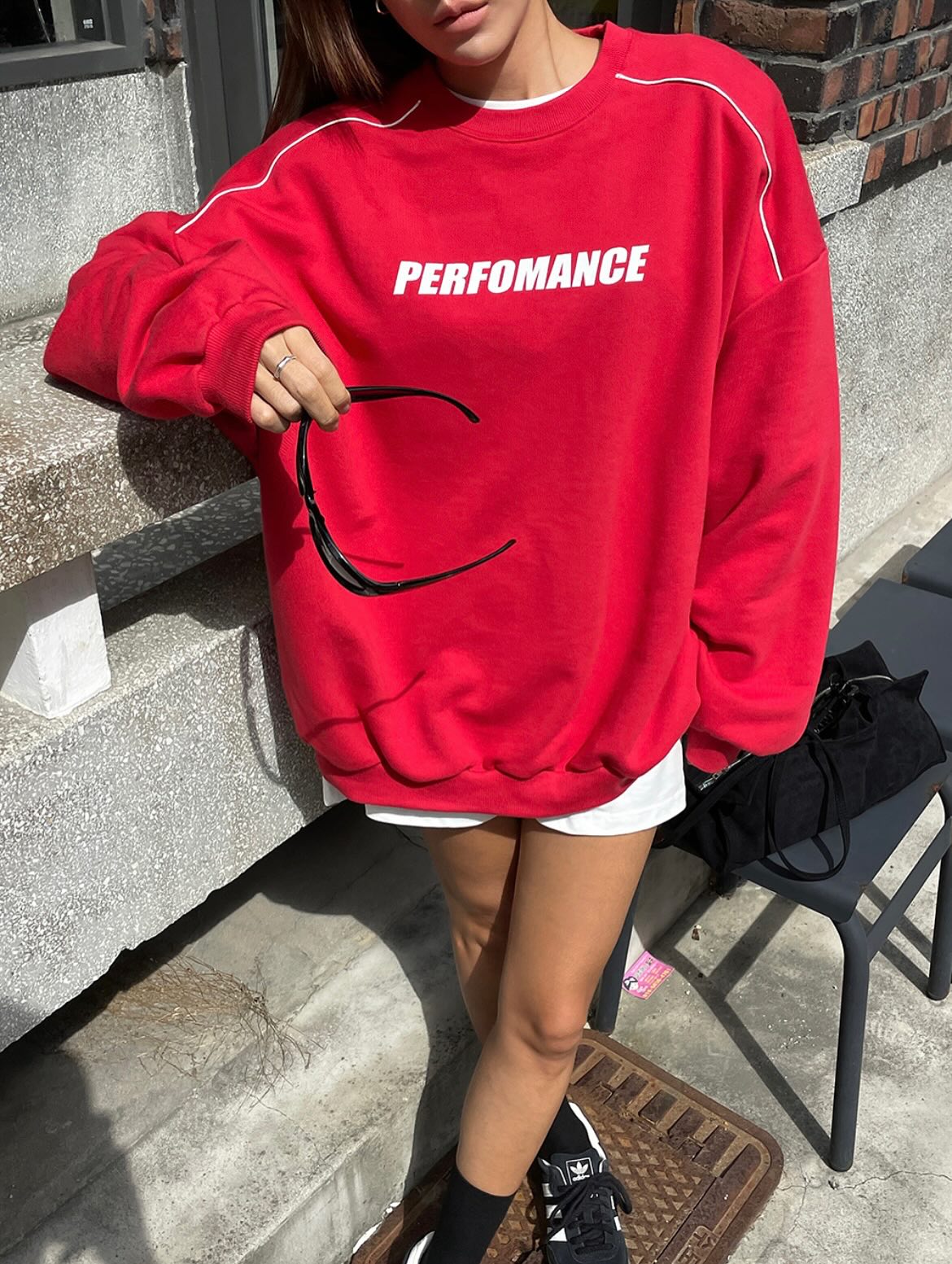 圓領字母印花寬鬆休閒衛衣