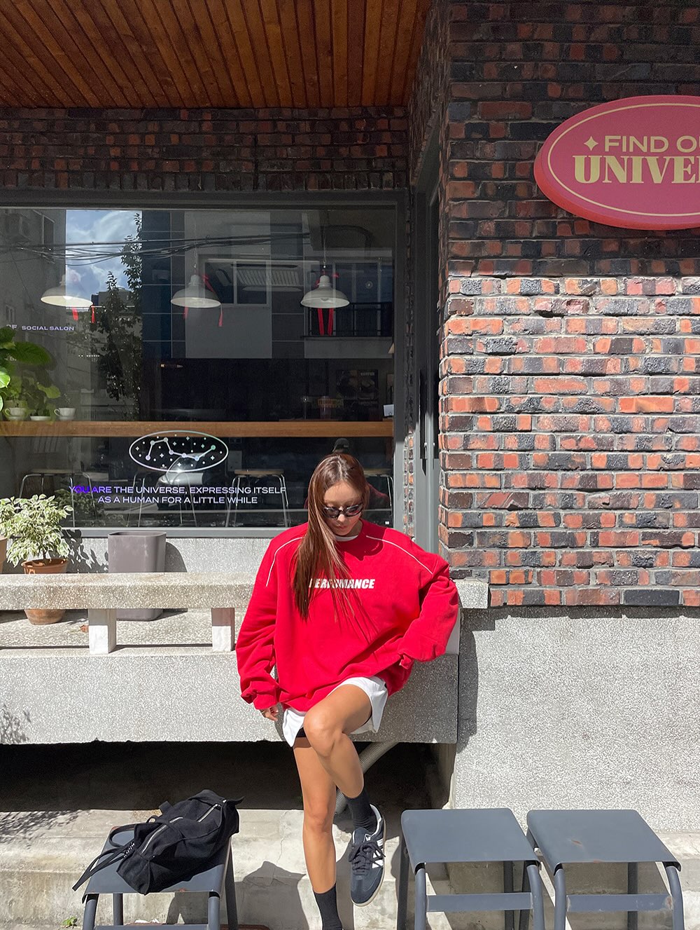 圓領字母印花寬鬆休閒衛衣