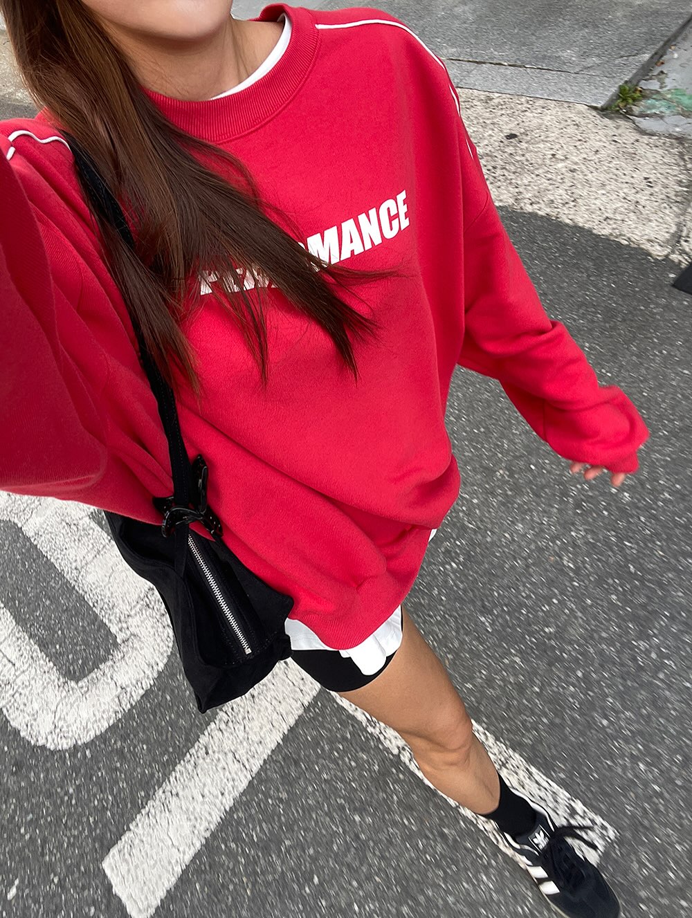 圓領字母印花寬鬆休閒衛衣