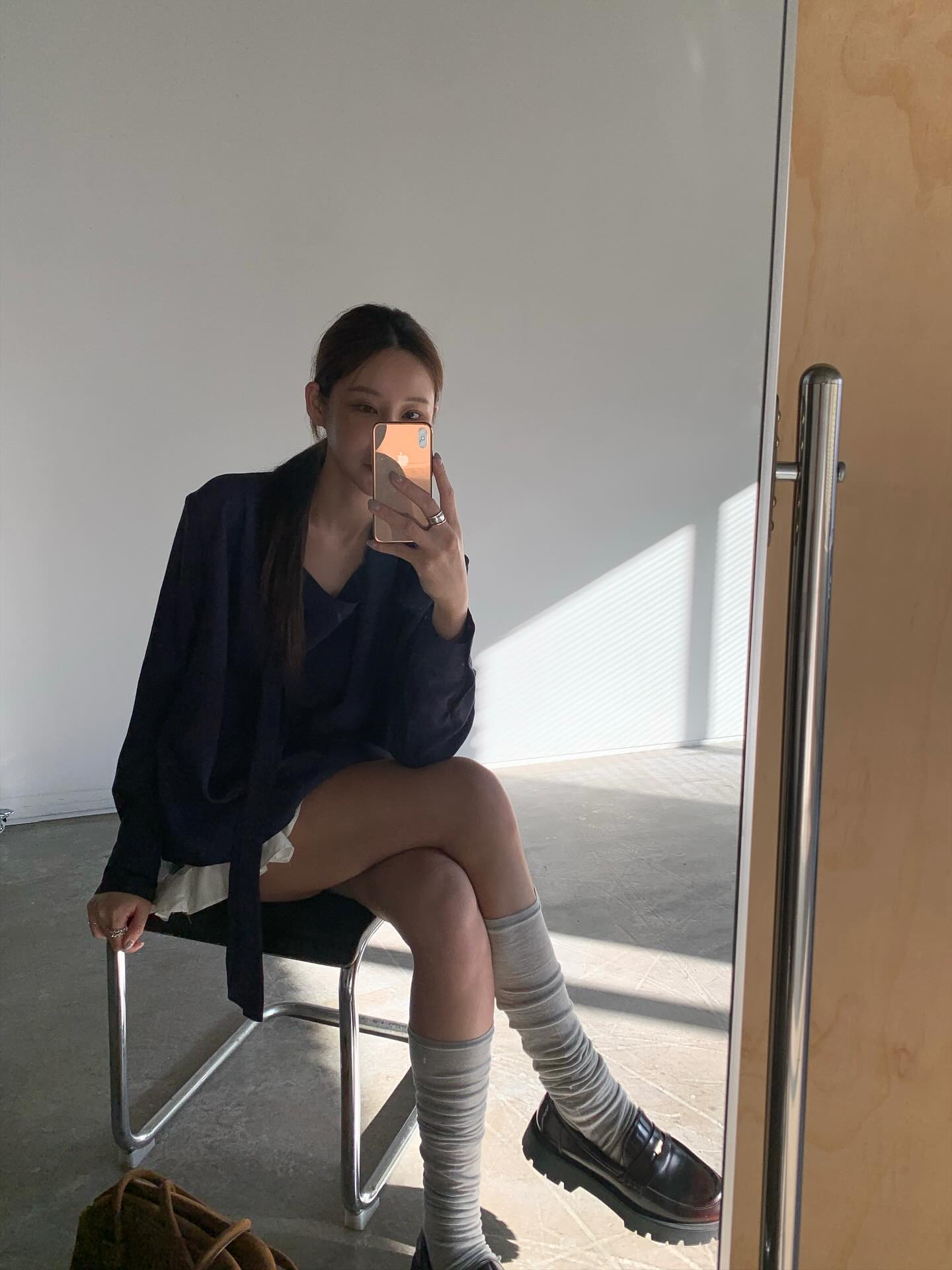 飄帶領設計感百搭純色上衣