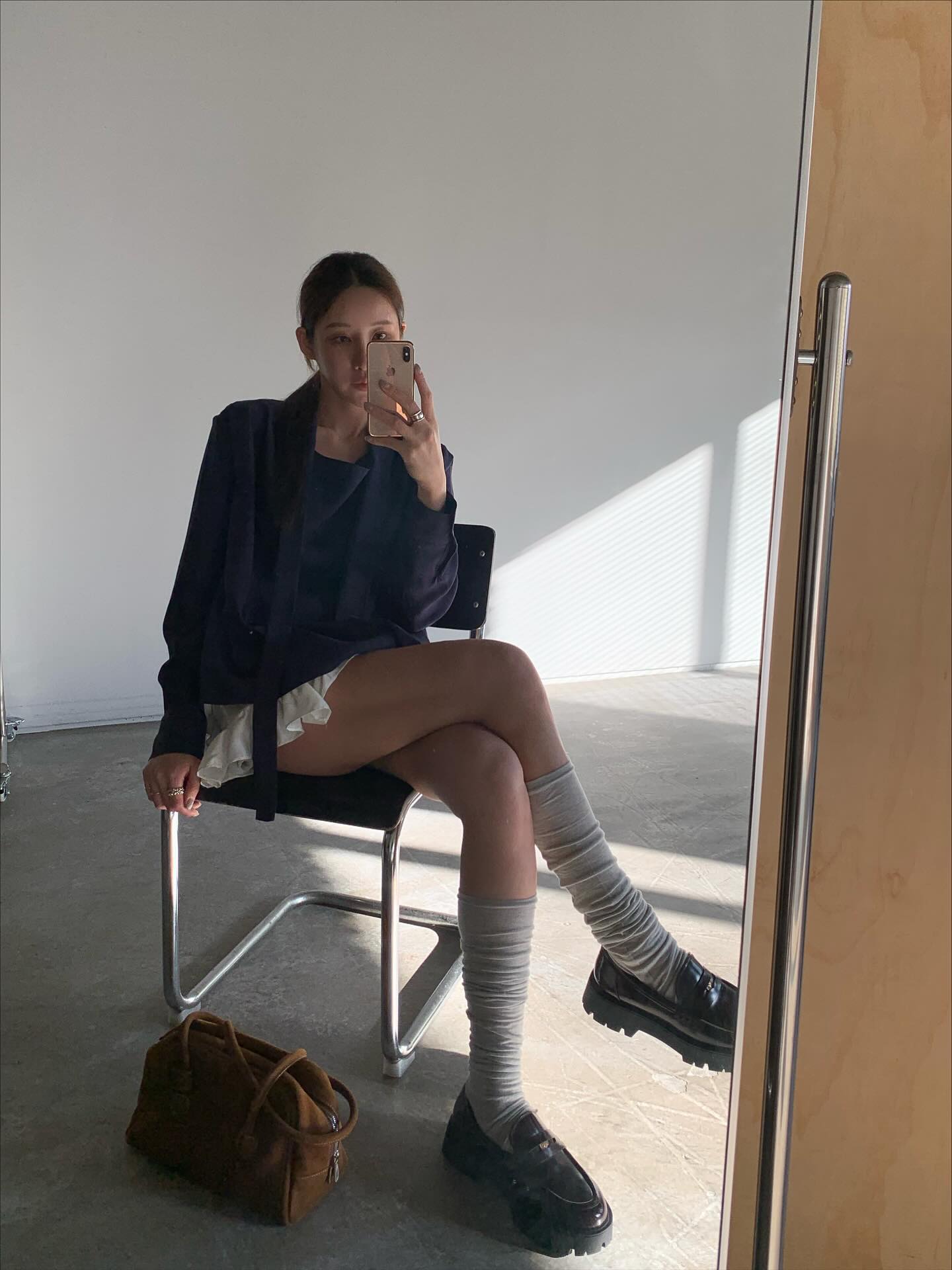 飄帶領設計感百搭純色上衣