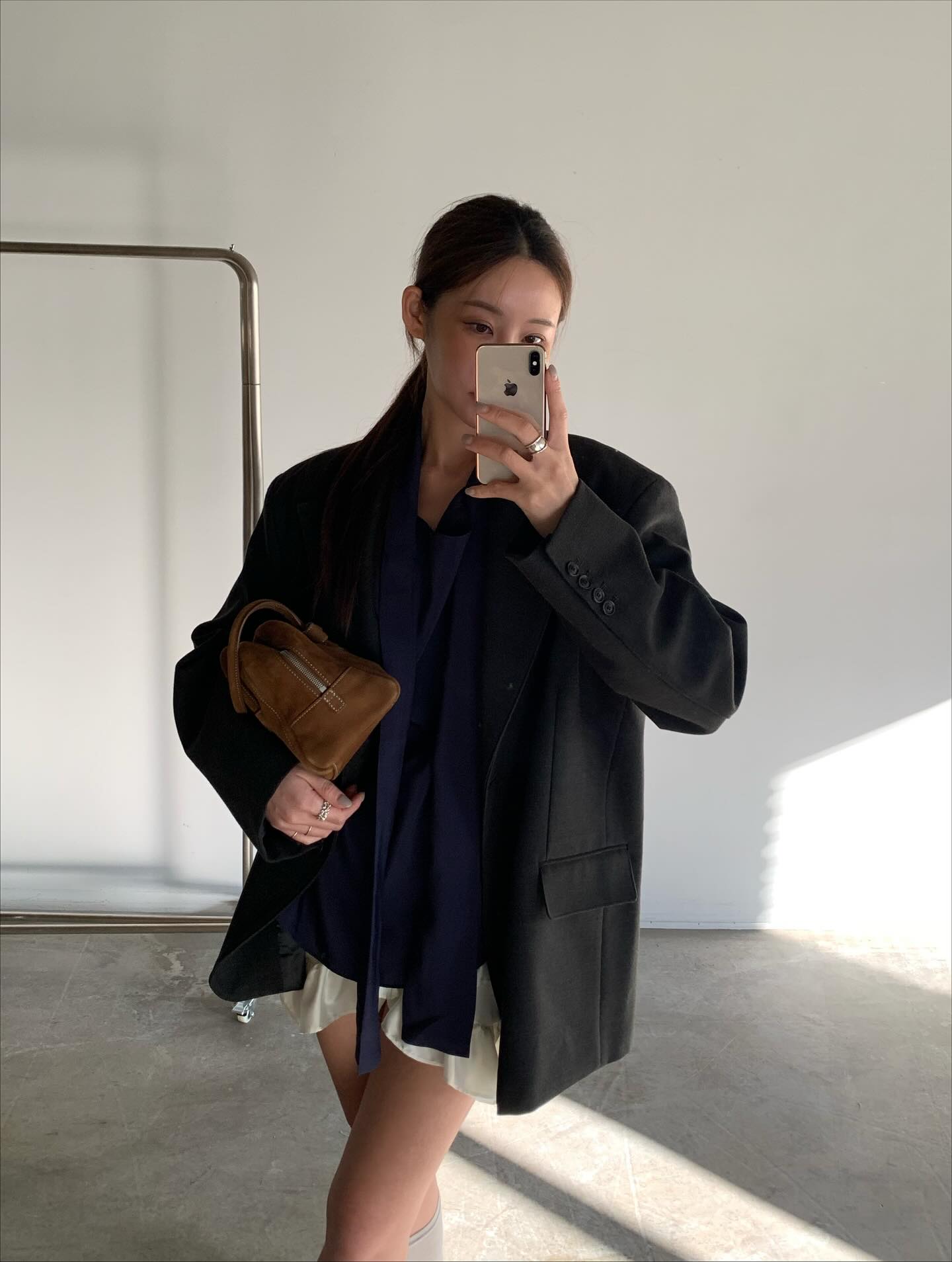 飄帶領設計感百搭純色上衣