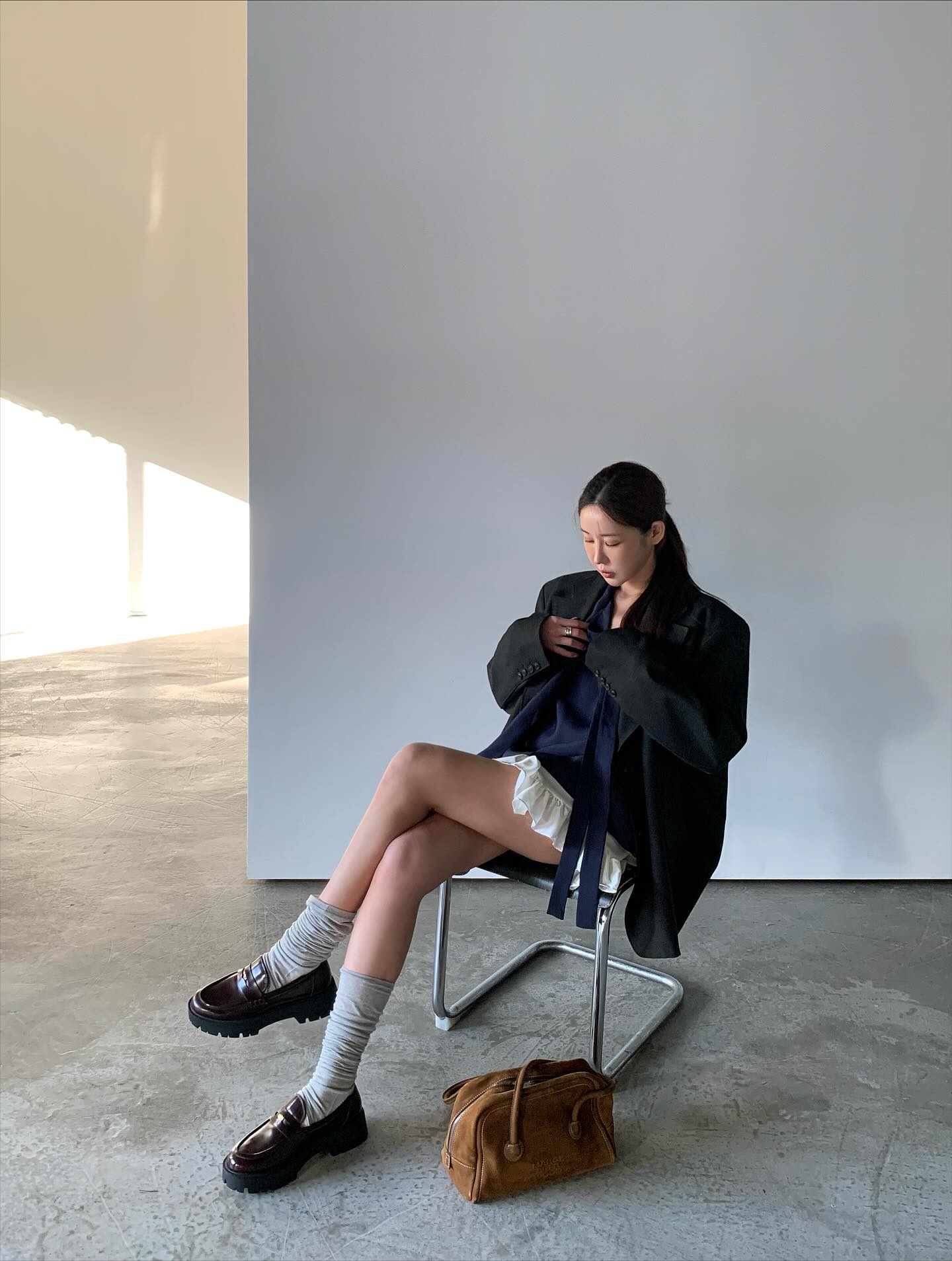 飄帶領設計感百搭純色上衣