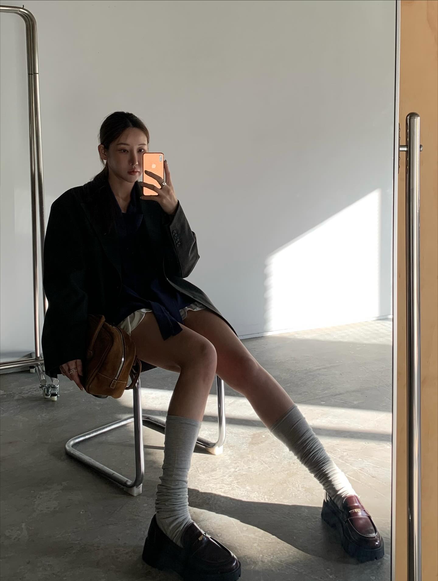 飄帶領設計感百搭純色上衣