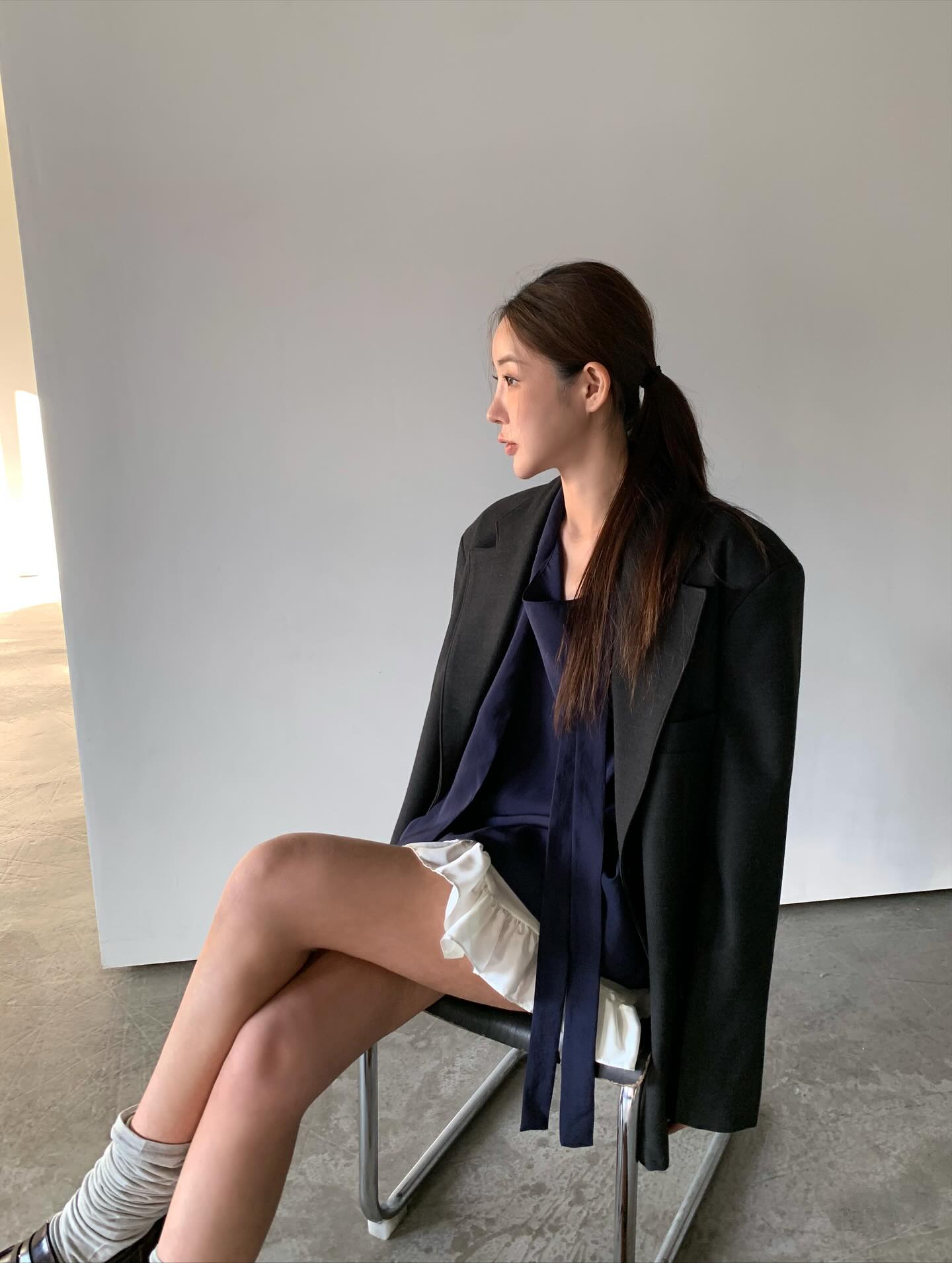 飄帶領設計感百搭純色上衣