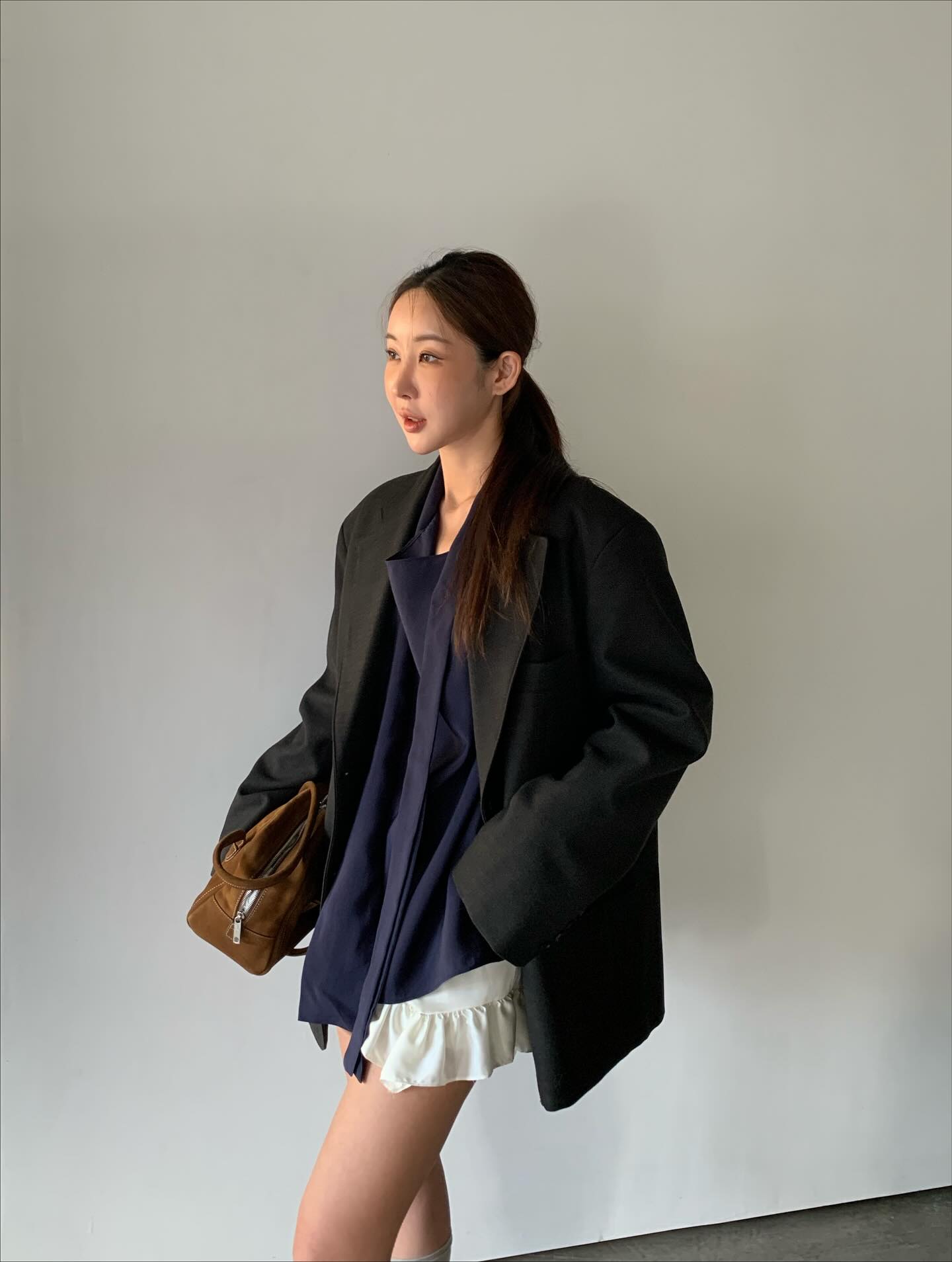 飄帶領設計感百搭純色上衣