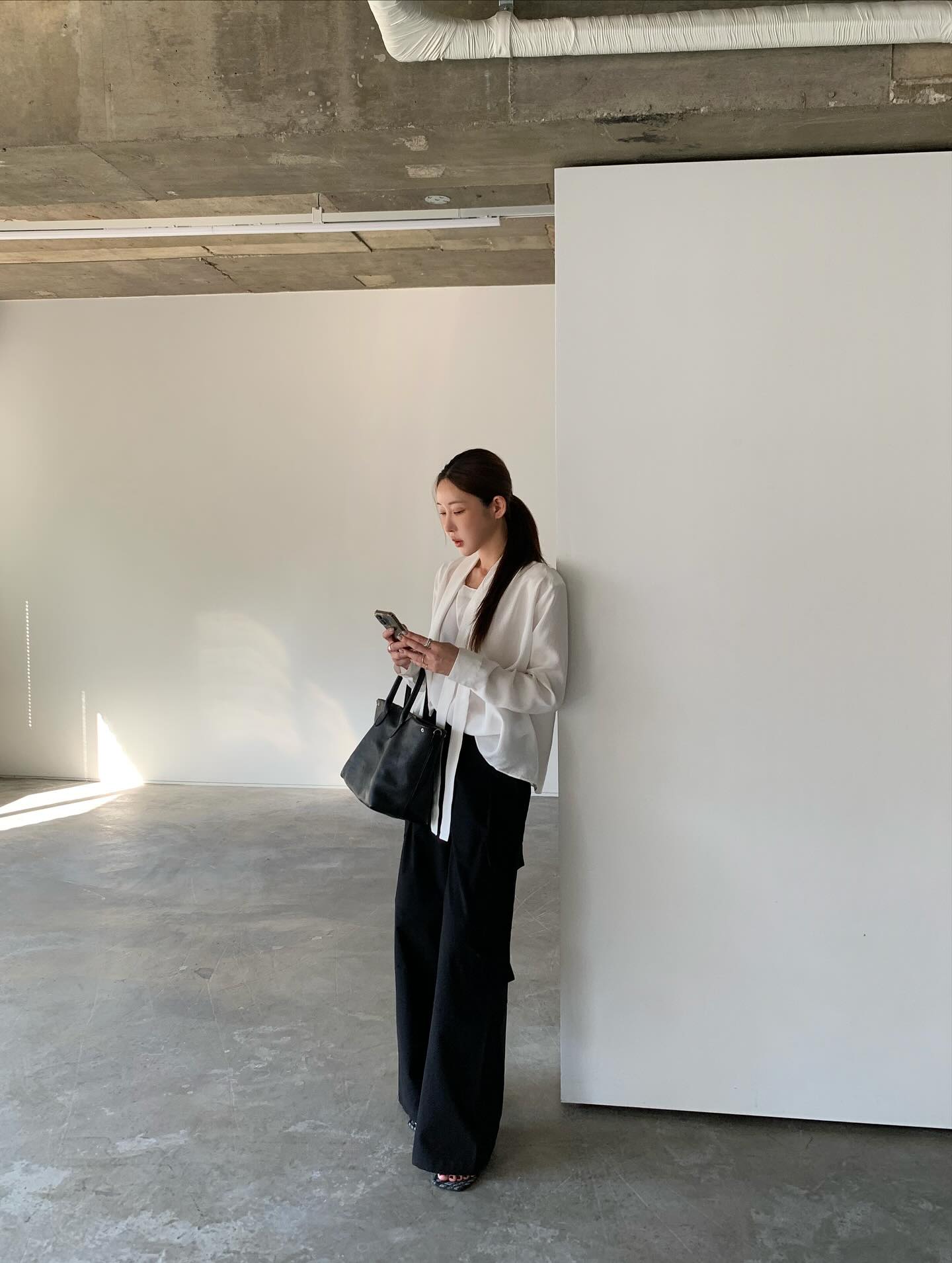 飄帶領設計感百搭純色上衣