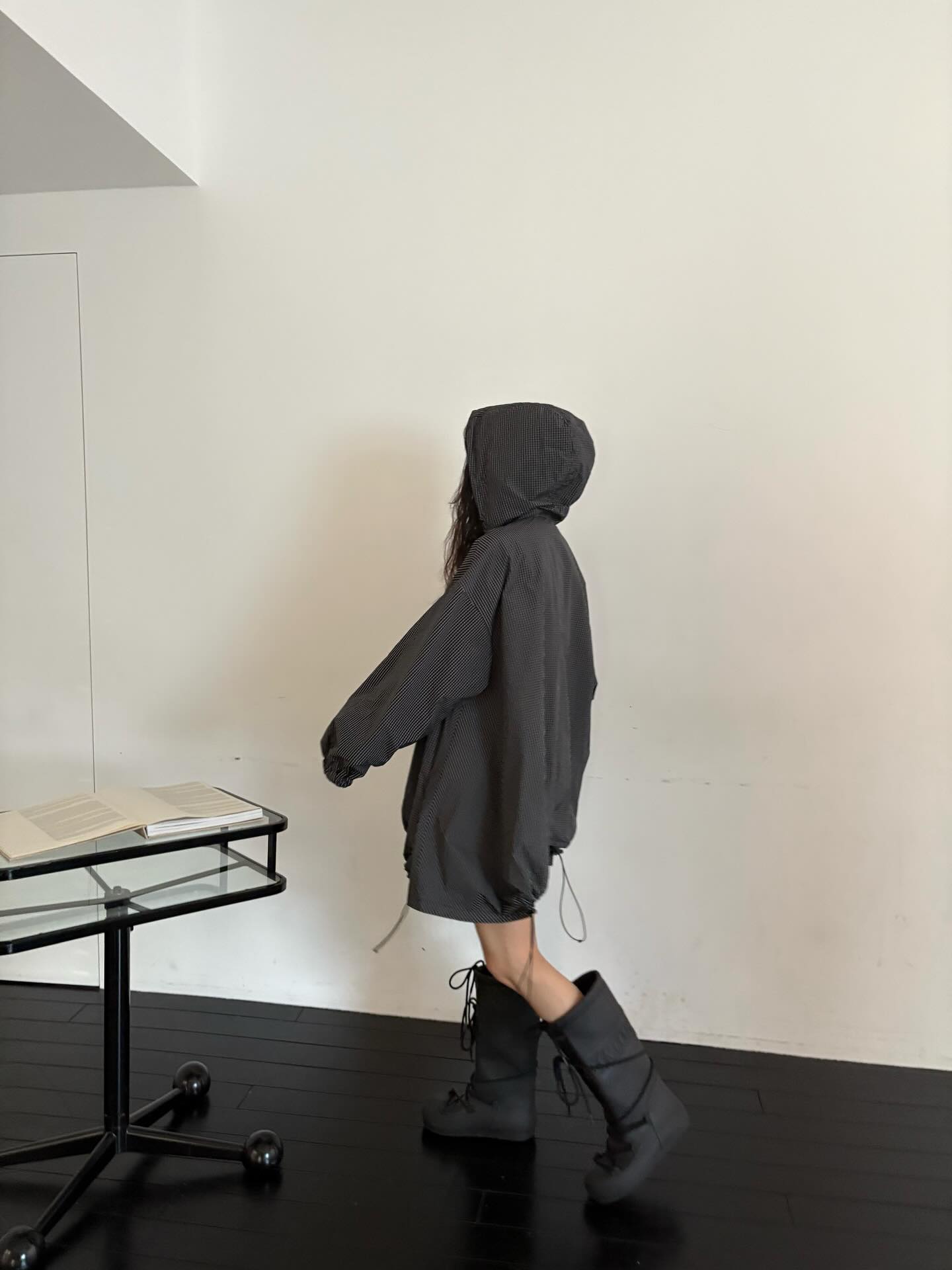 翻領拉鏈下擺抽繩寬鬆連帽薄外套