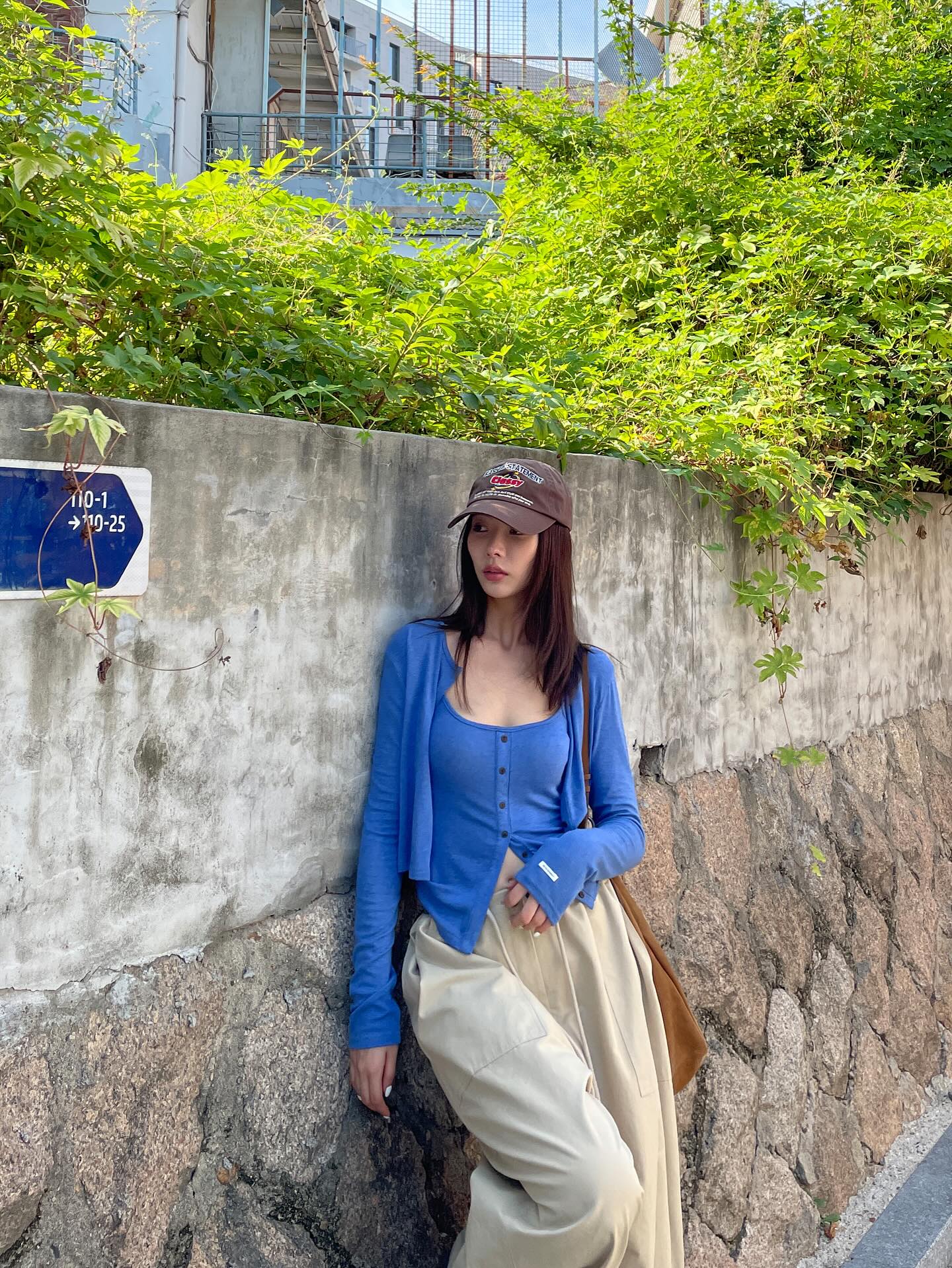 百搭顯瘦修身吊帶+開衫套裝