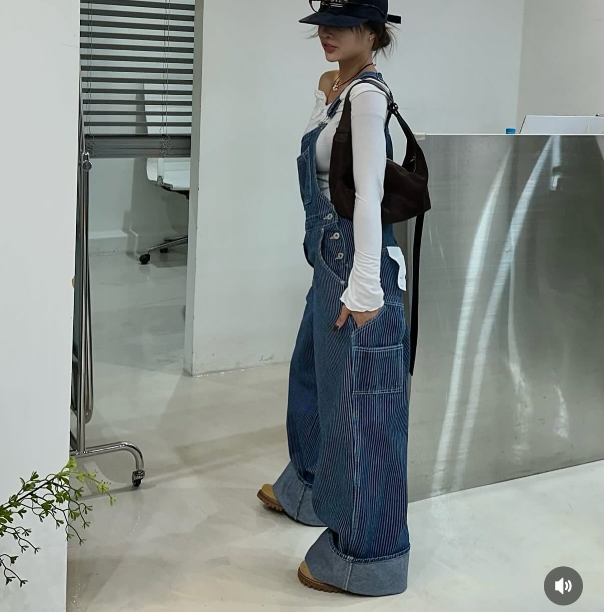 豎條紋口袋寬鬆背帶連身褲