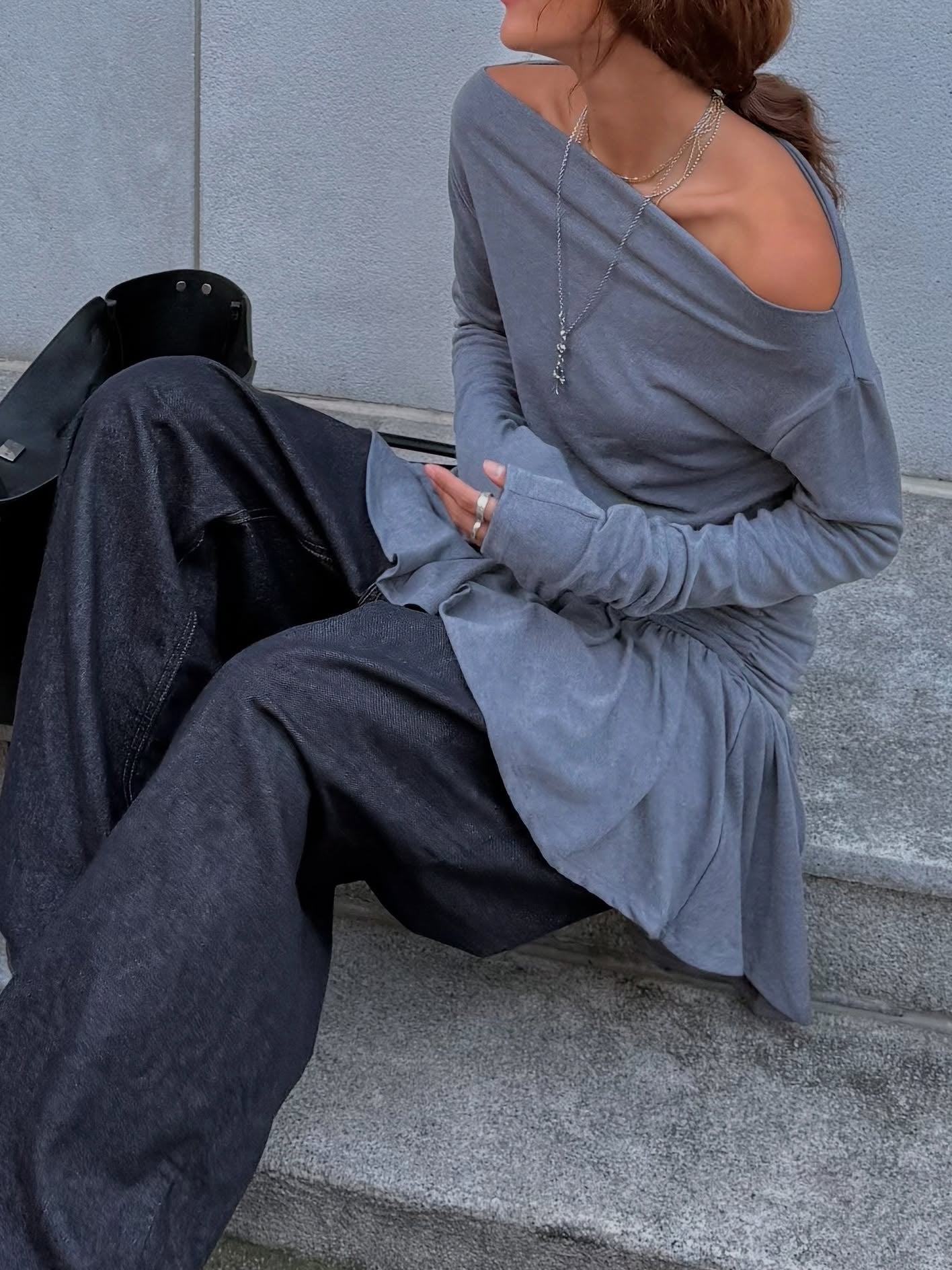 可露肩抽褶修身長袖荷葉下擺裙式T卹