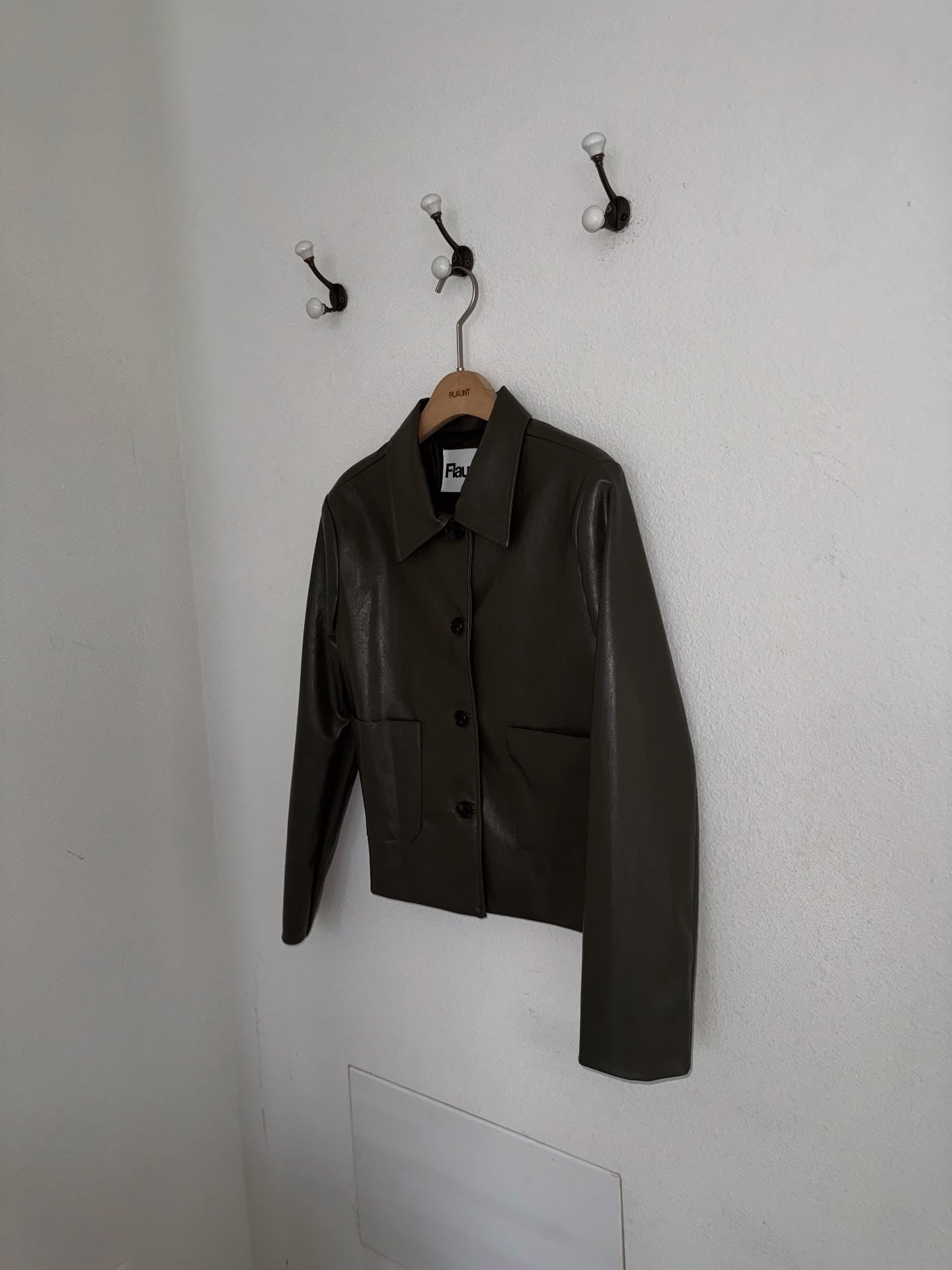 復古簡約氣質翻領短款皮衣外套