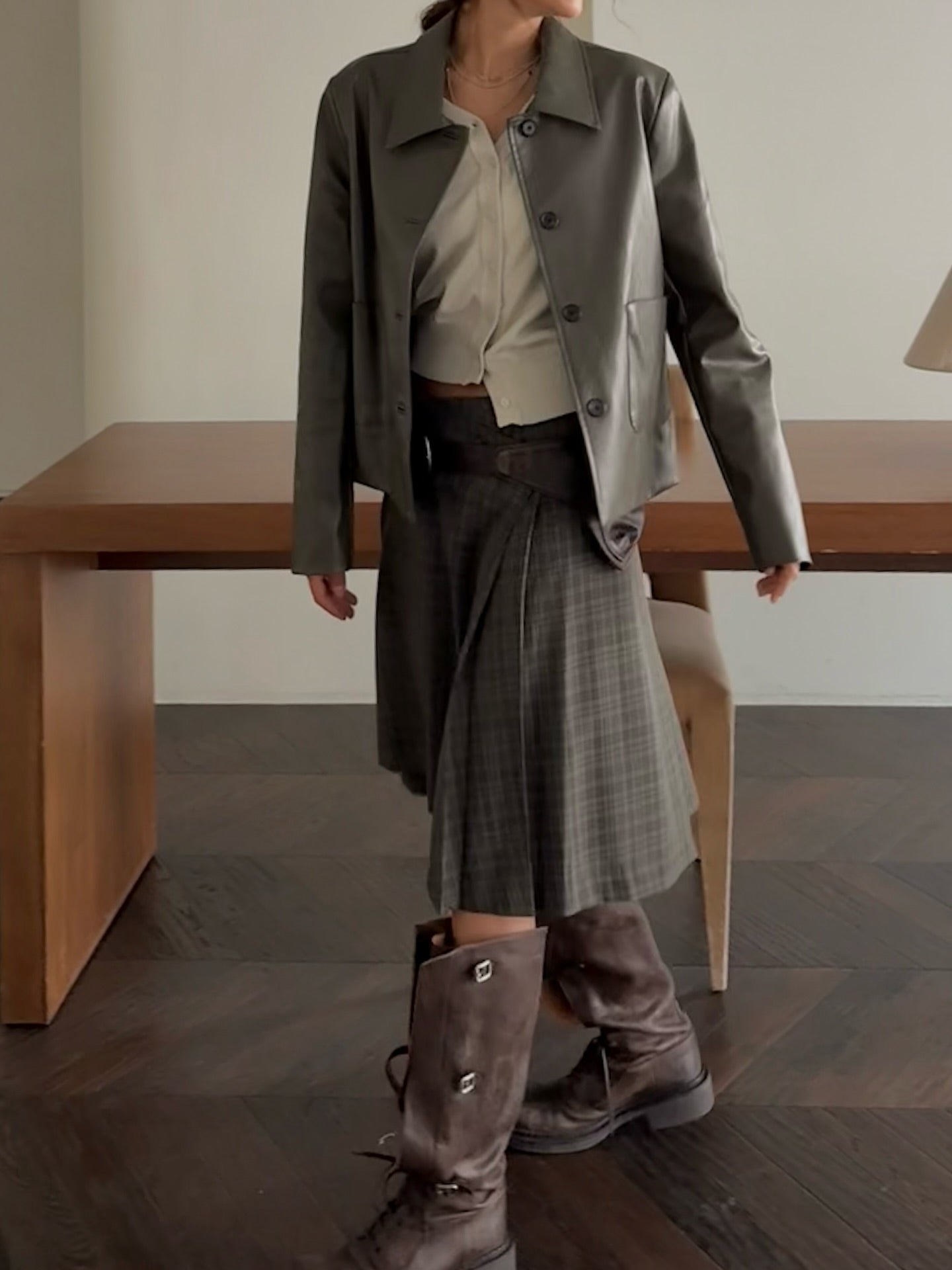 復古簡約氣質翻領短款皮衣外套