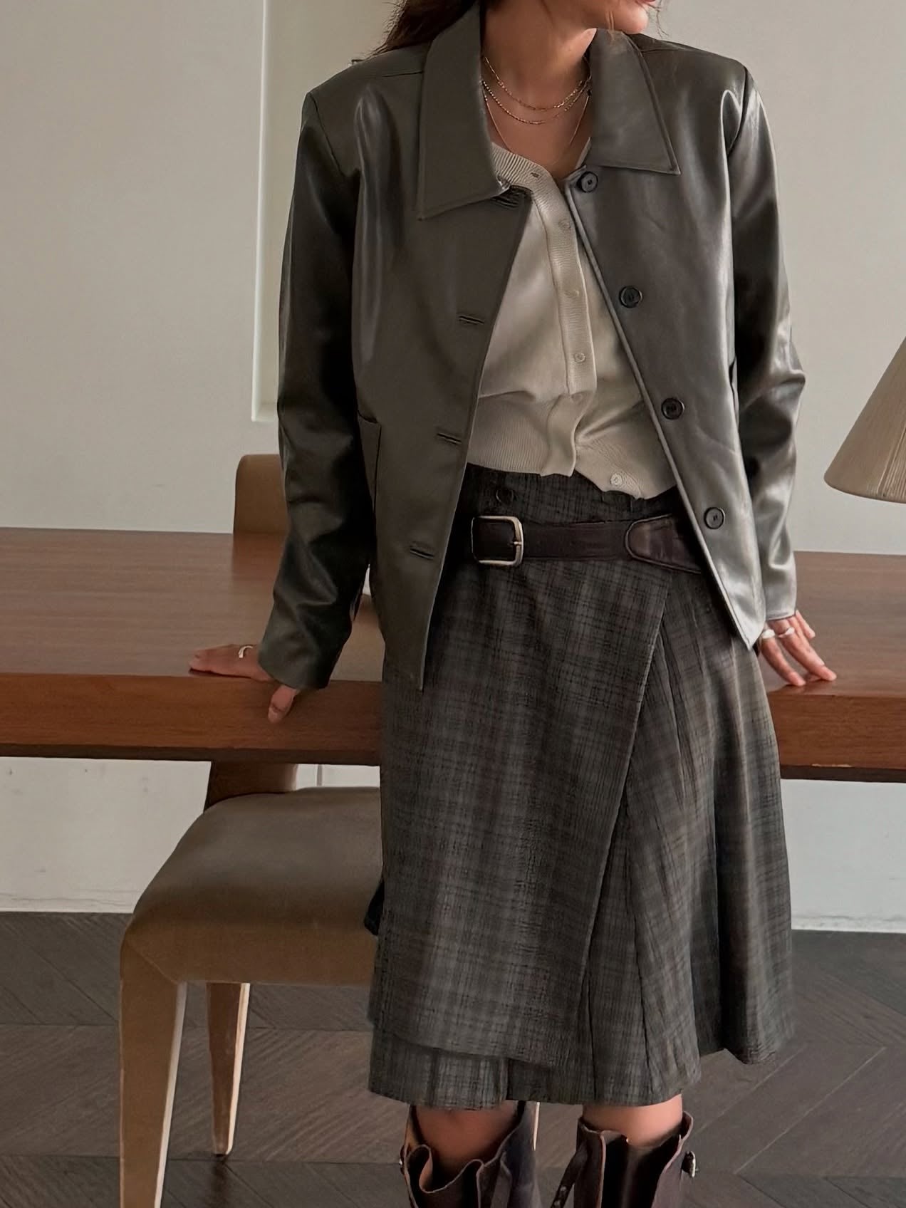 復古簡約氣質翻領短款皮衣外套