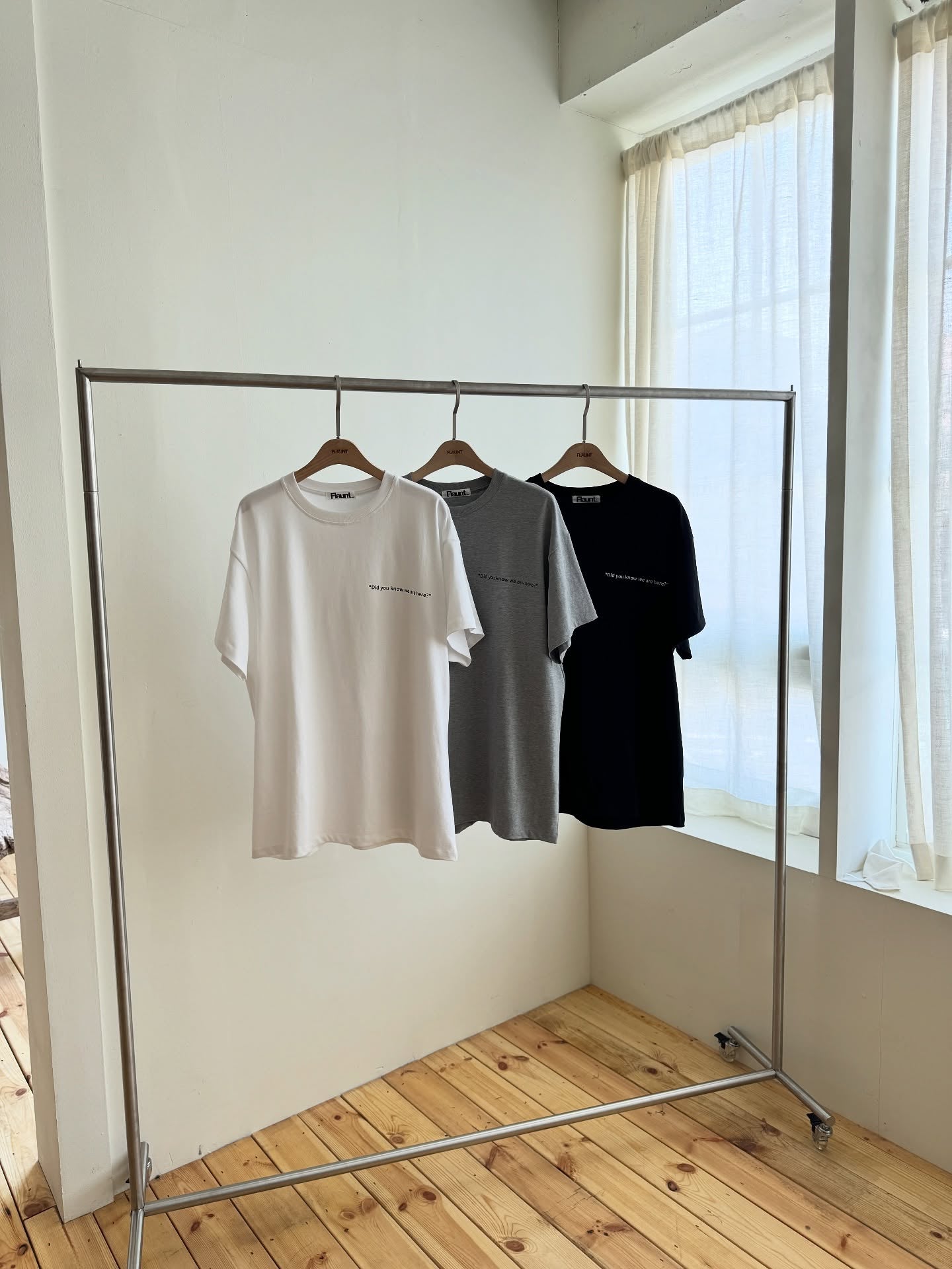 寬鬆顯瘦圓領小字母印花短袖T卹