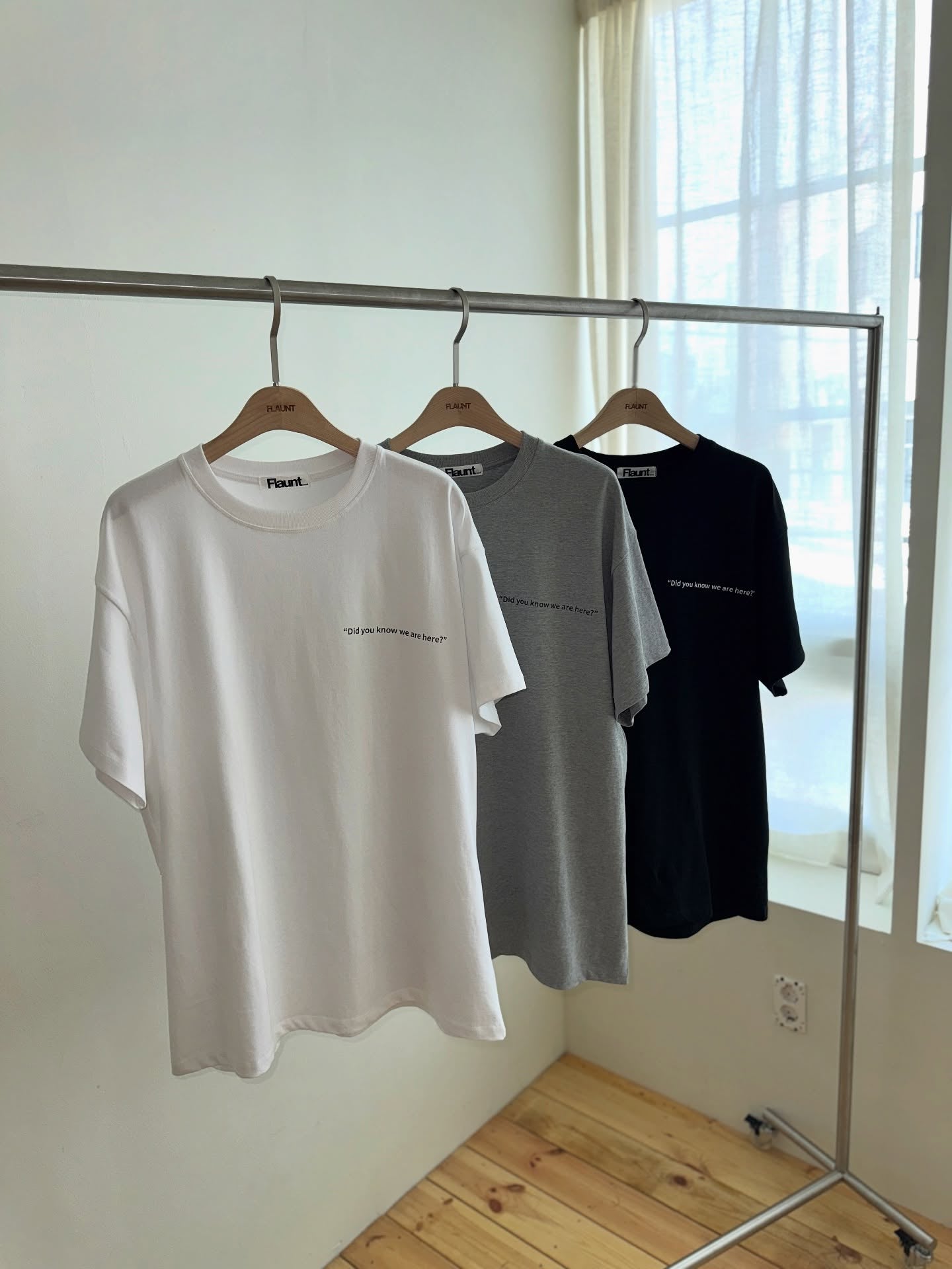 寬鬆顯瘦圓領小字母印花短袖T卹