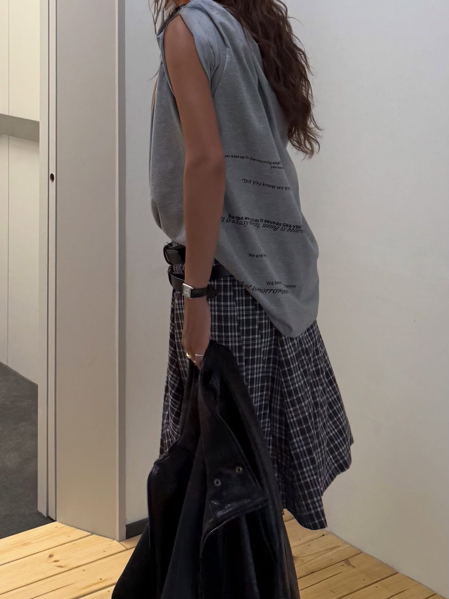 寬鬆顯瘦圓領小字母印花短袖T卹