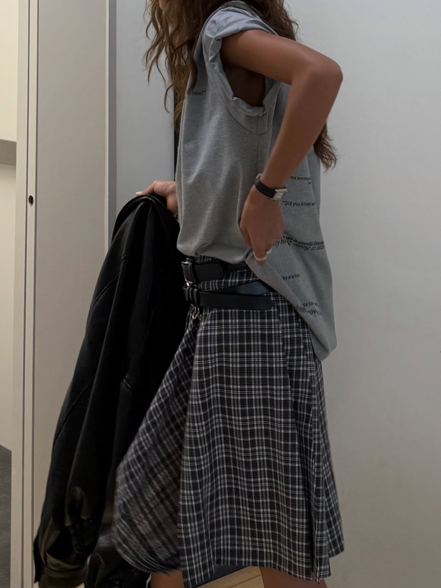 寬鬆顯瘦圓領小字母印花短袖T卹