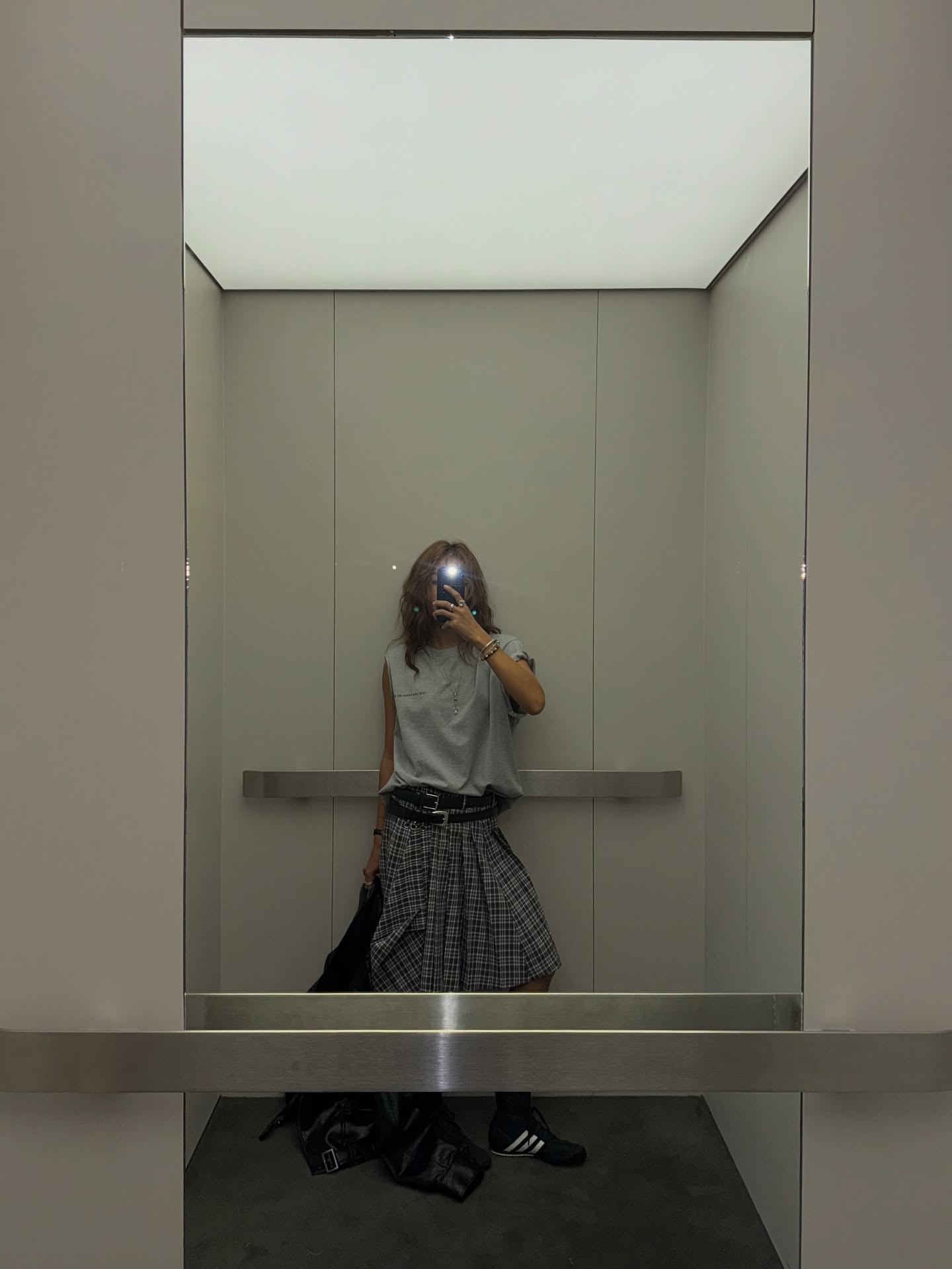 寬鬆顯瘦圓領小字母印花短袖T卹