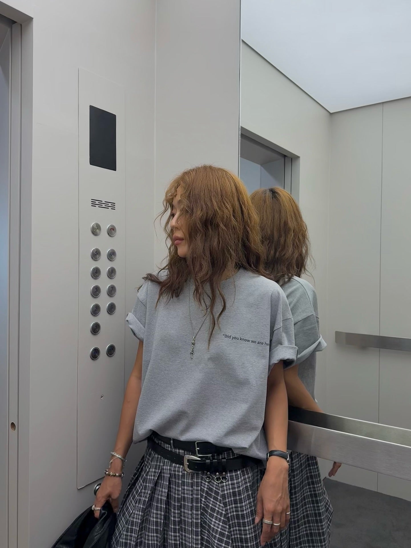 寬鬆顯瘦圓領小字母印花短袖T卹