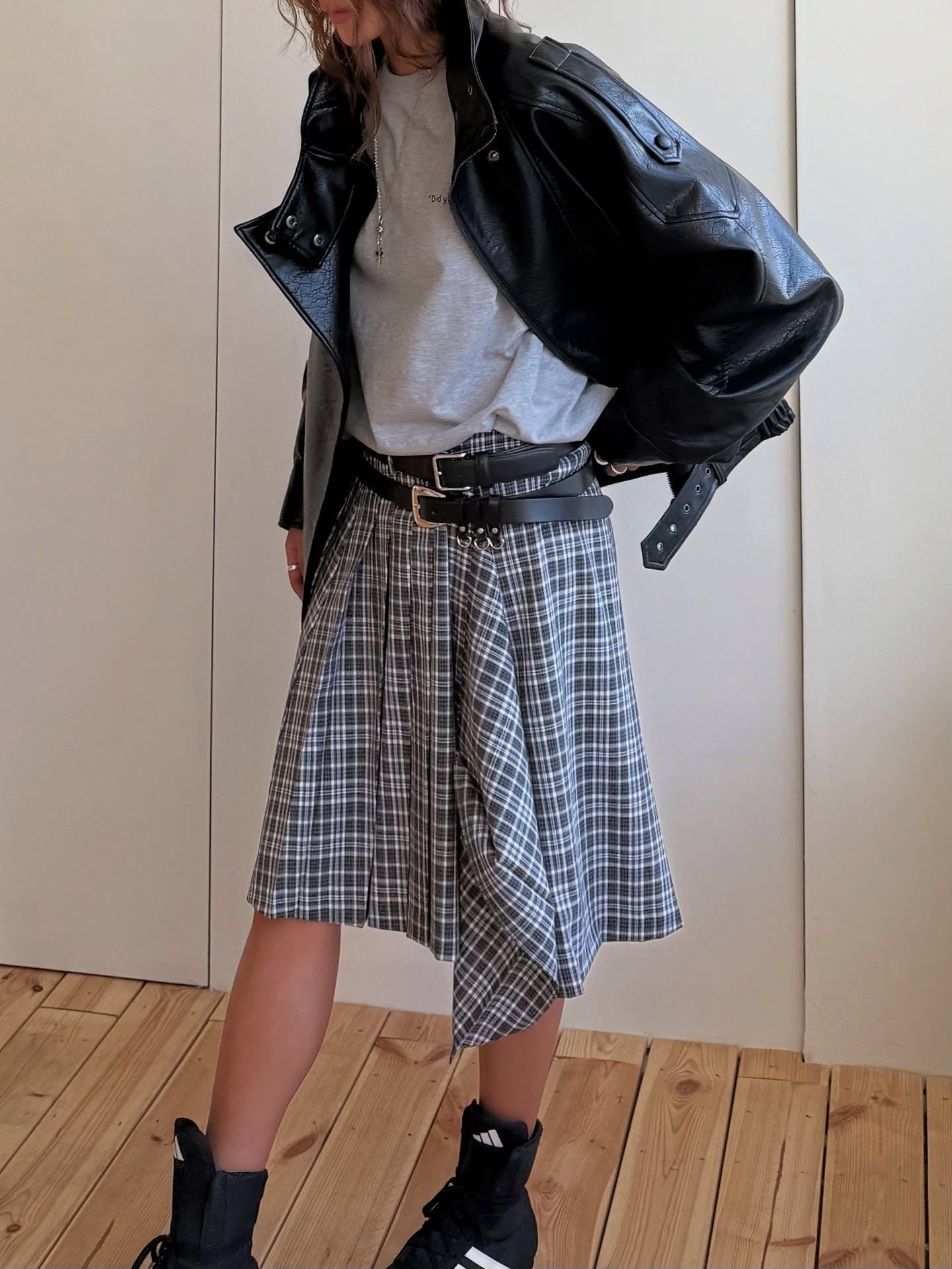 寬鬆顯瘦圓領小字母印花短袖T卹