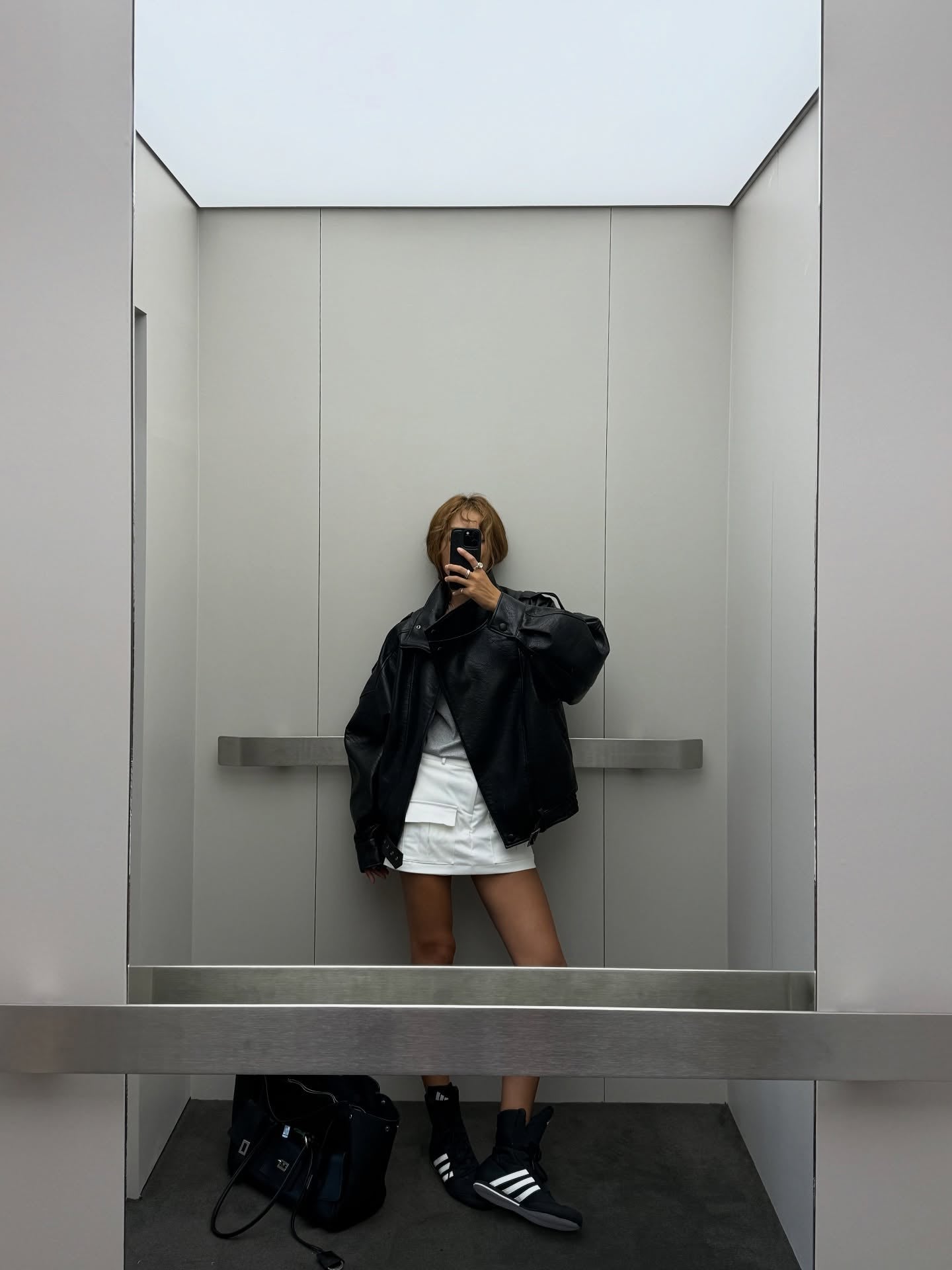 寬鬆顯瘦圓領小字母印花短袖T卹