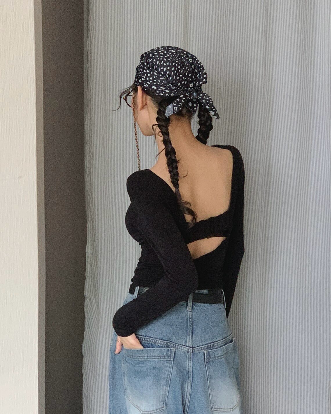 設計感鬆緊帶露背顯瘦長袖T恤