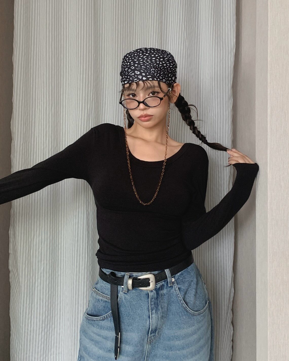 設計感鬆緊帶露背顯瘦長袖T恤