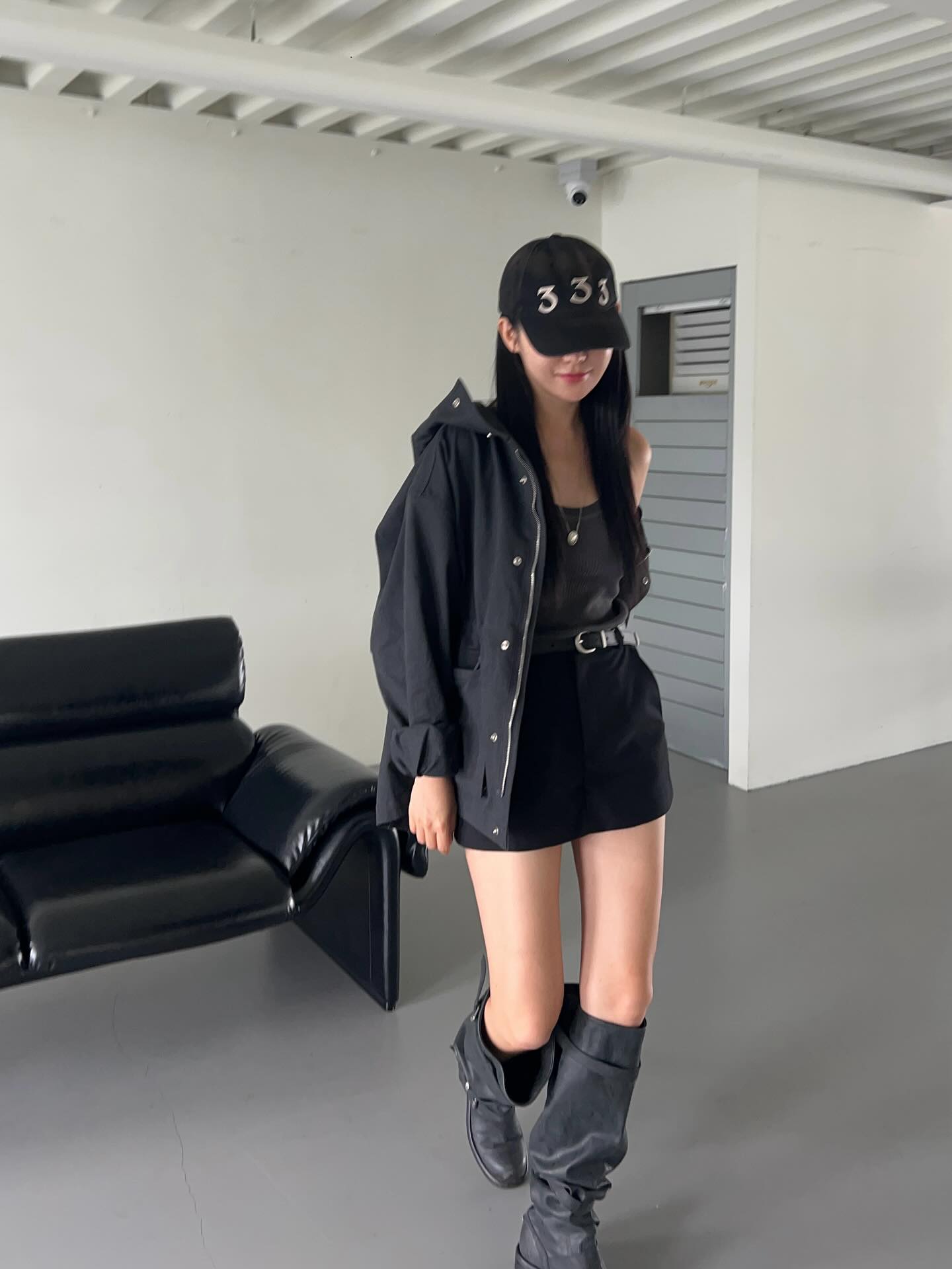 大口袋鬆緊腰連帽外套