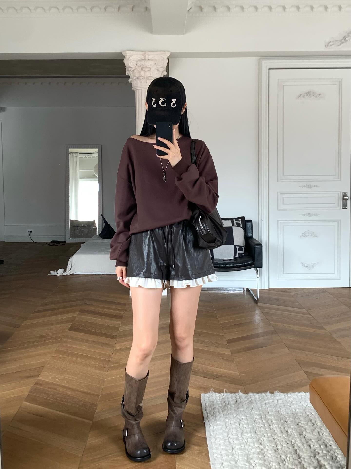 鬆緊腰抽繩設計感拼接網紗皮革短褲