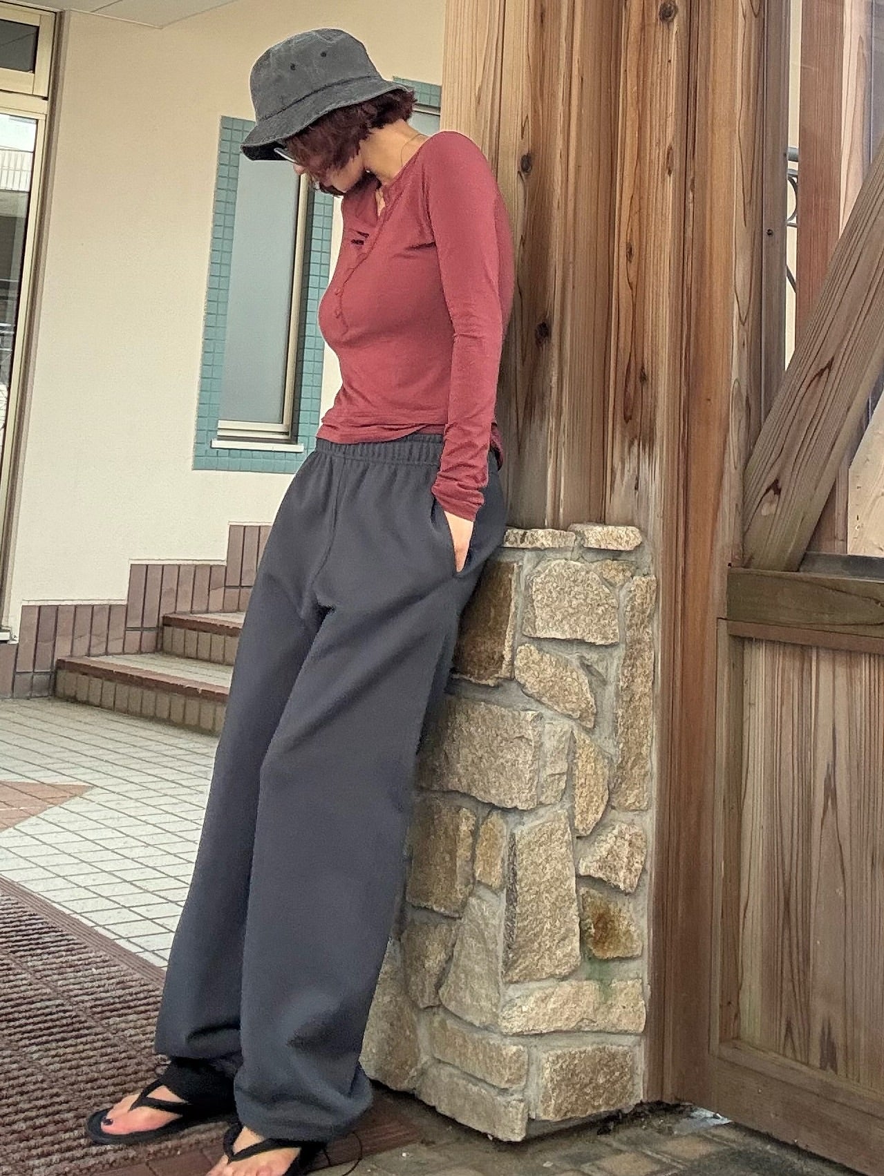 鬆緊腰抽繩撞色拼接休閒褲