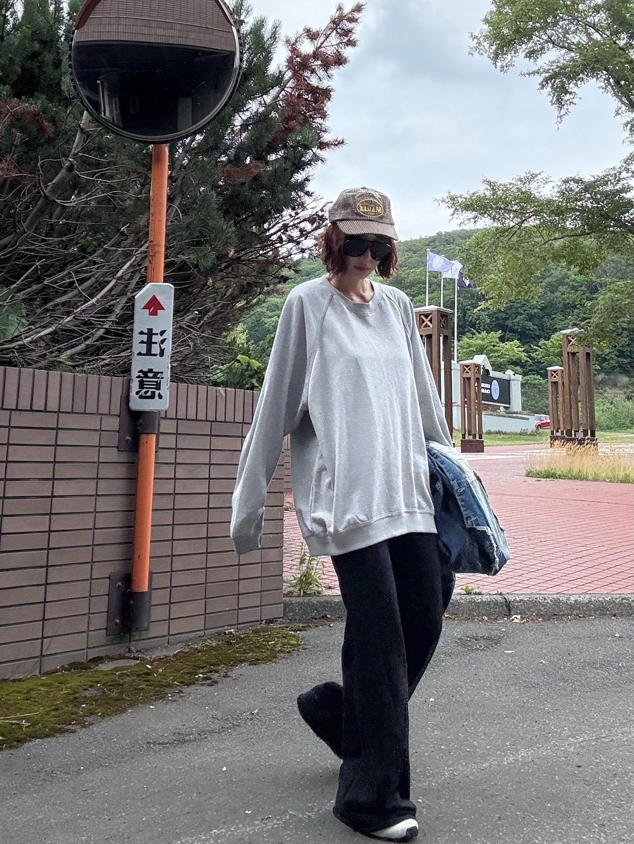 圓領寬鬆休閒套頭衛衣