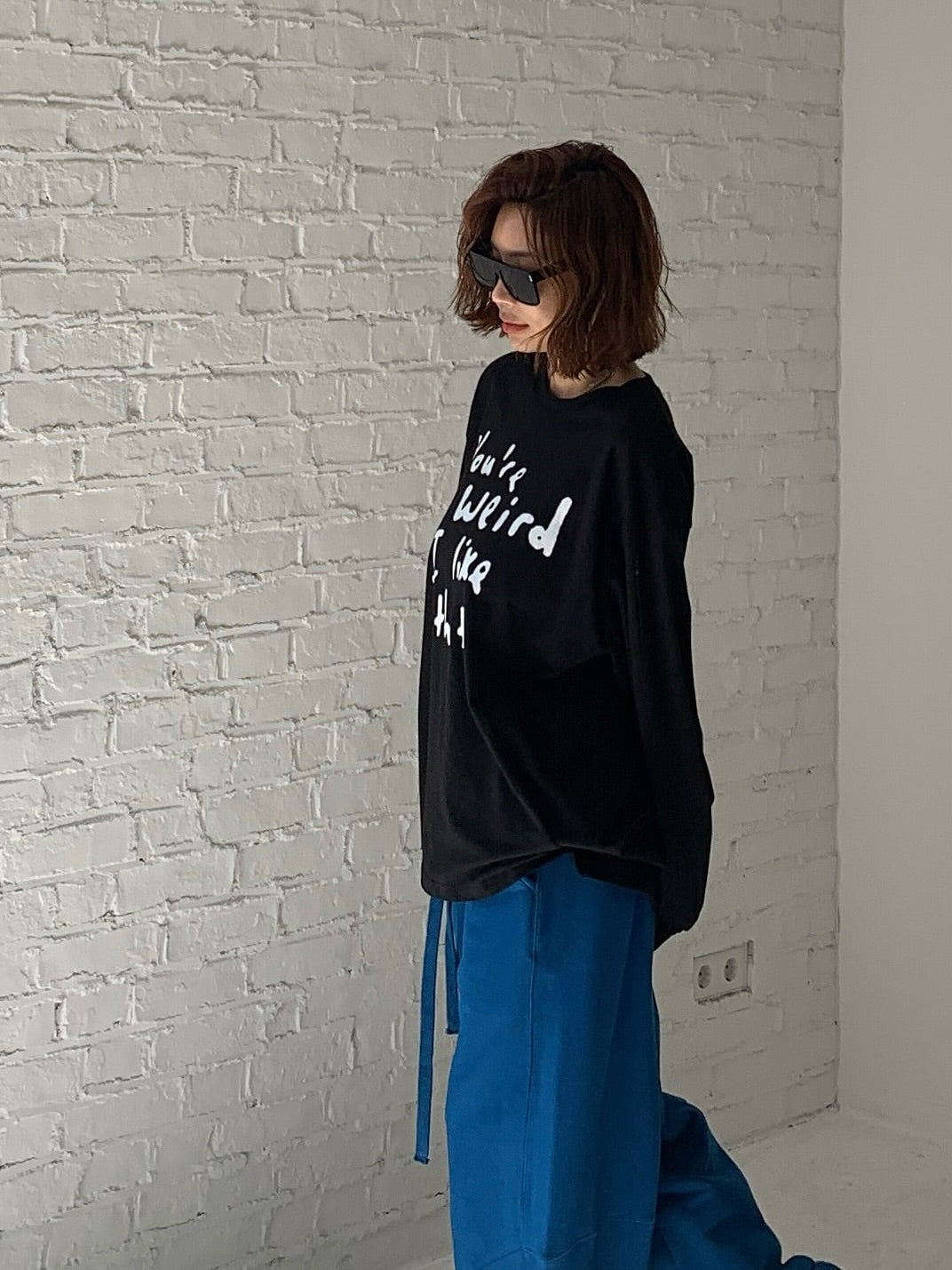 圓領字母落肩長袖T卹