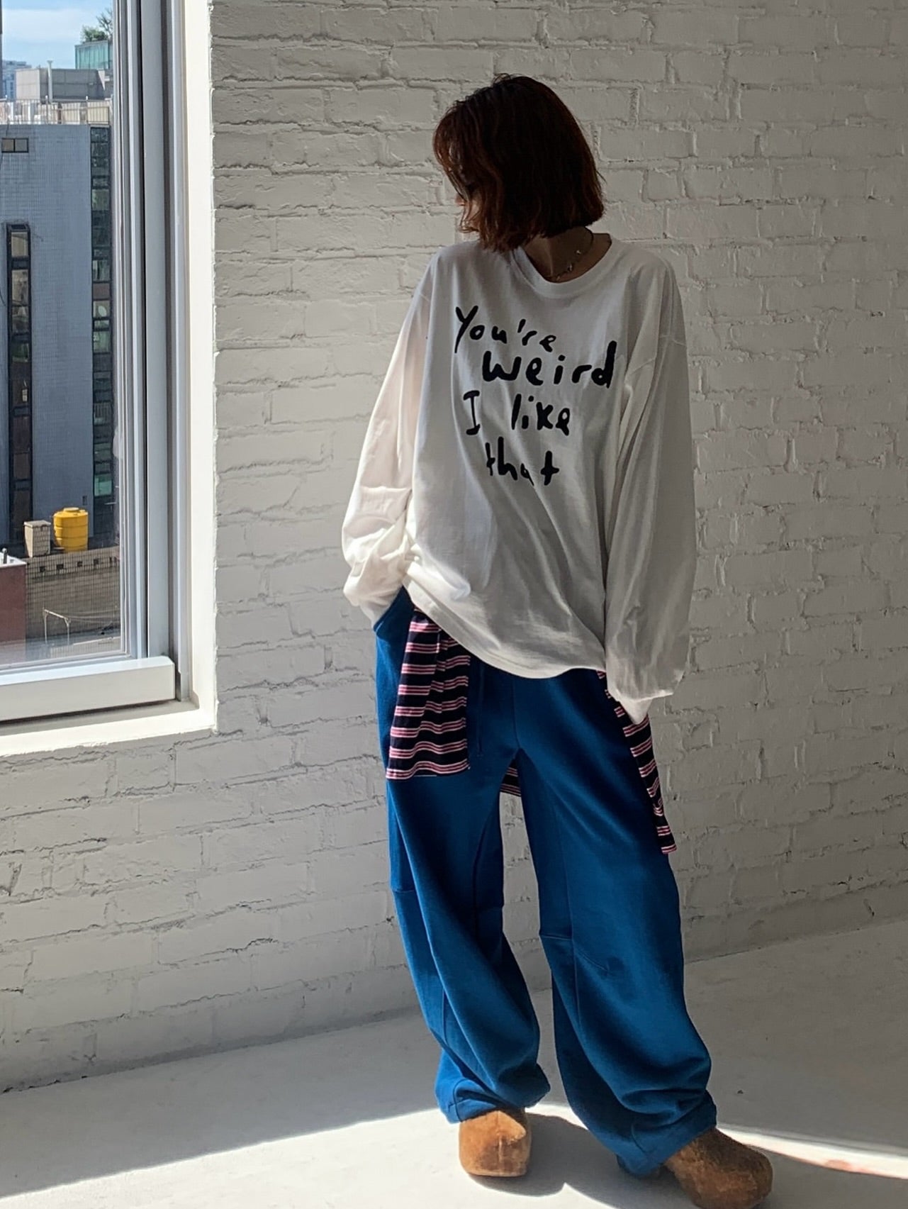 圓領字母落肩長袖T卹