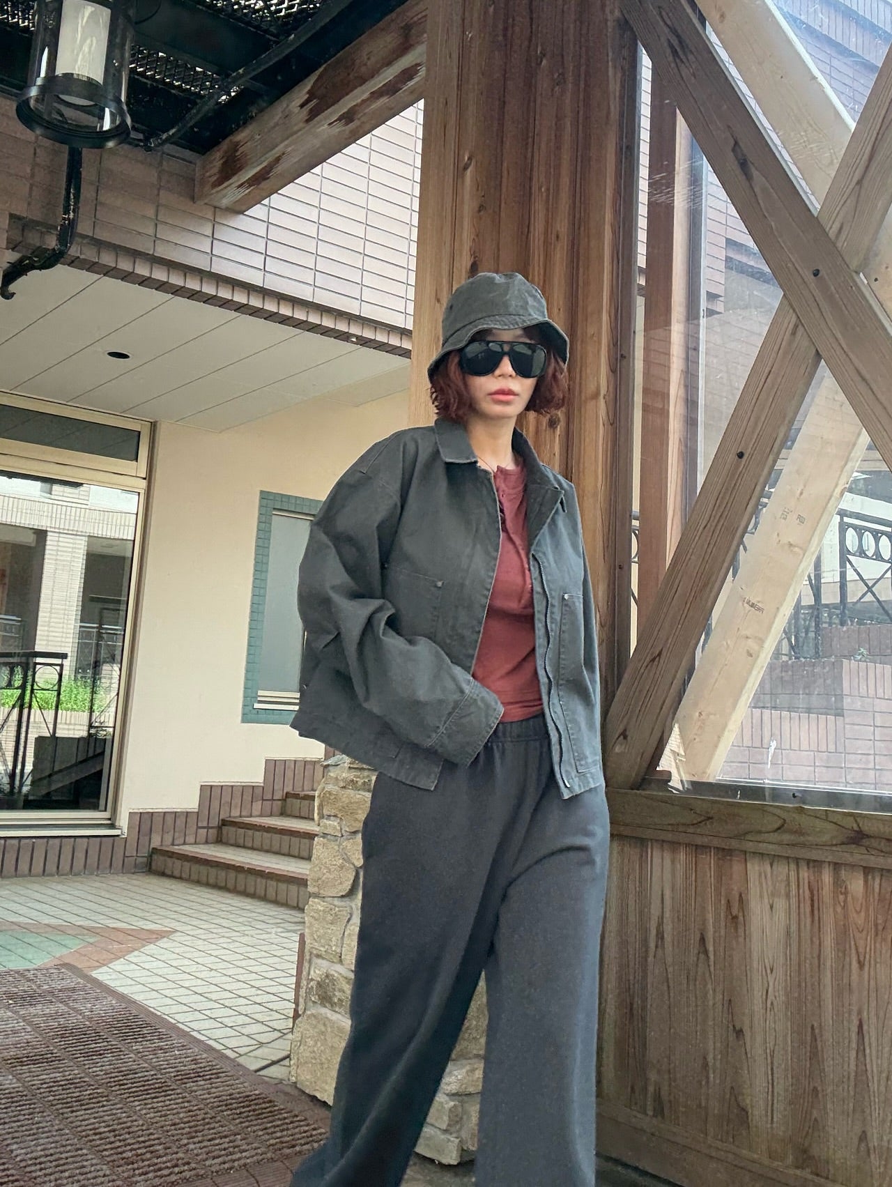 寬鬆休閒百搭翻領拉鍊短外套