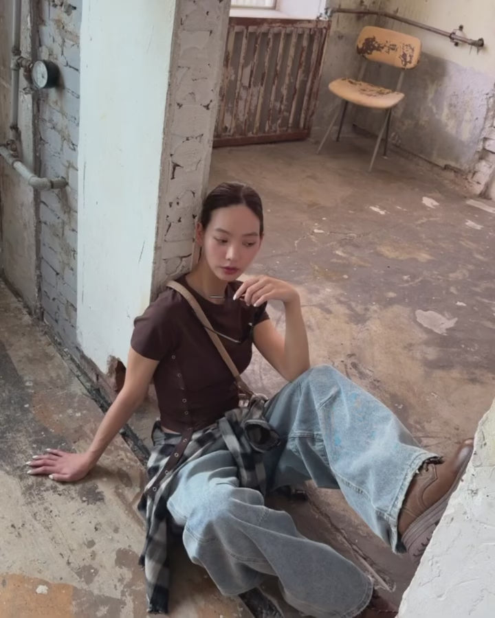 小圓領設計感紐扣流蘇T恤