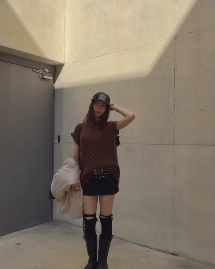 圓領設計感袖口麻花針織毛衣