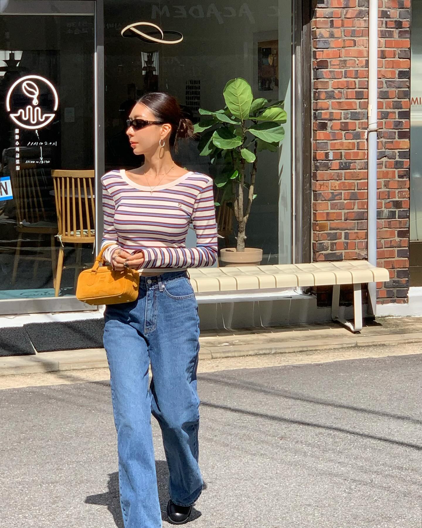 復古高腰開叉直筒修身牛仔褲