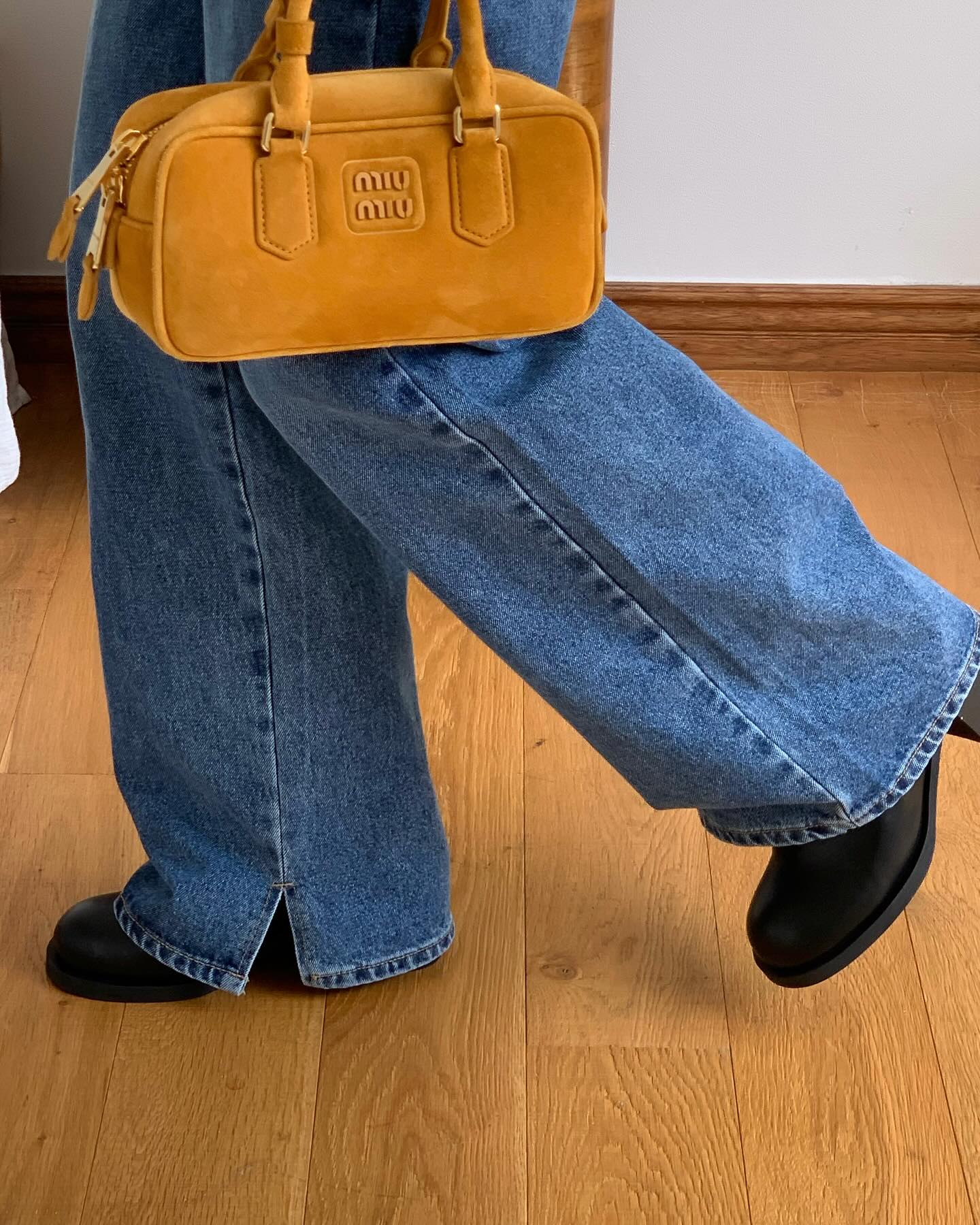 復古高腰開叉直筒修身牛仔褲