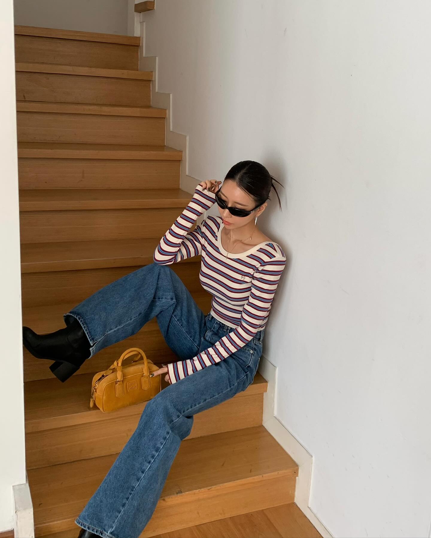 復古高腰開叉直筒修身牛仔褲